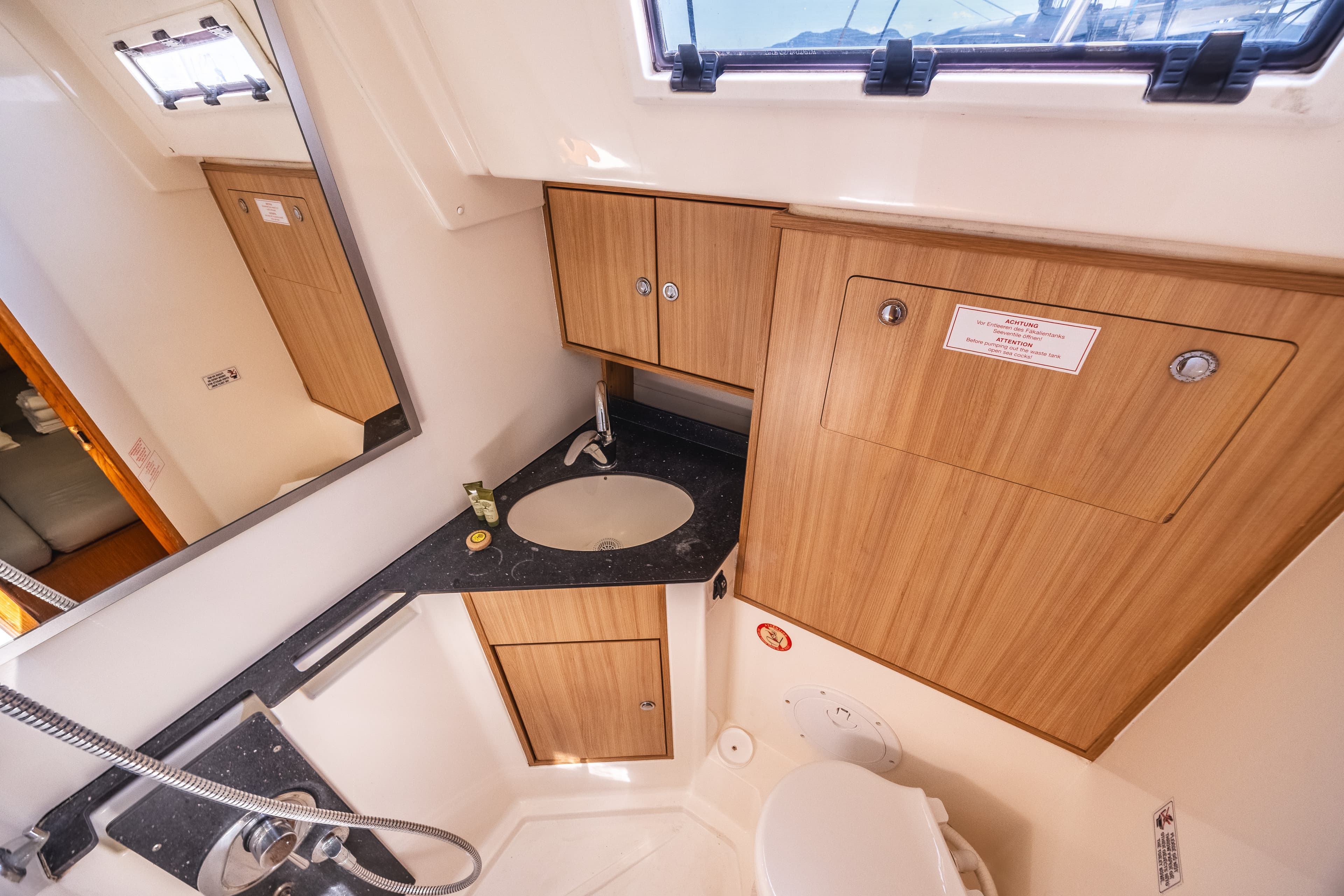 Bavaria 45 Cruiser Acrux – bilde 4 av 9