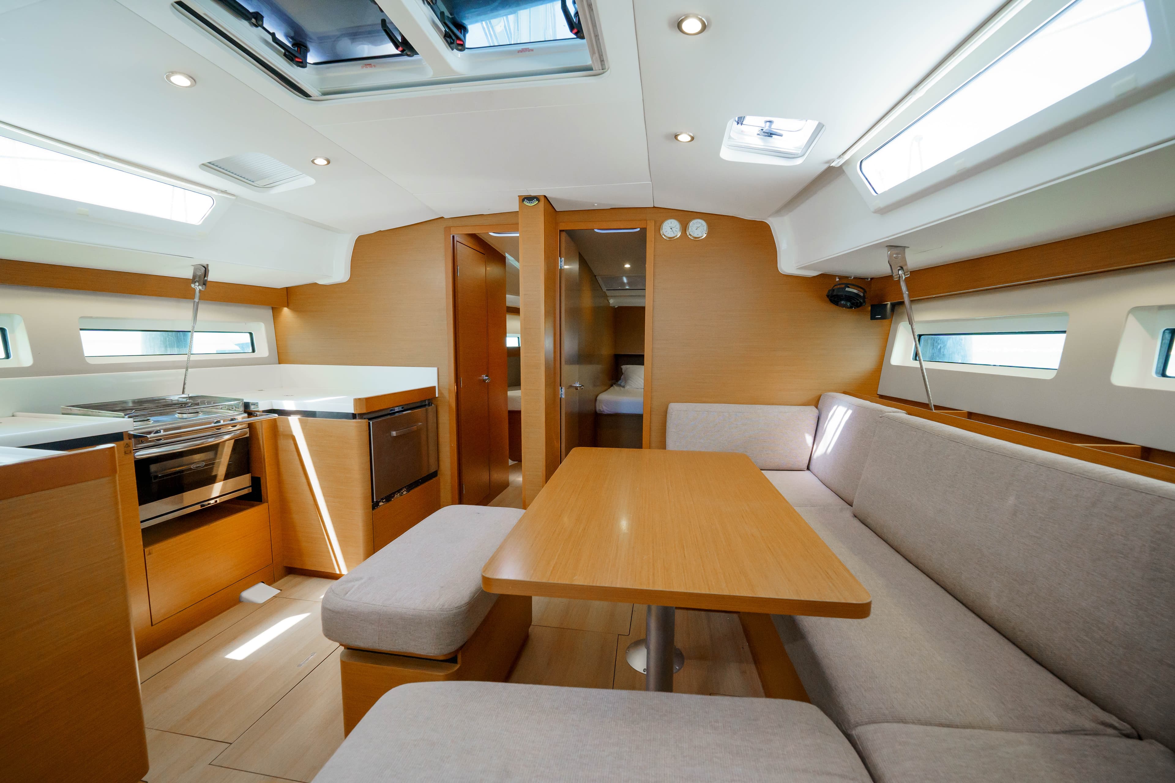 Jeanneau Sun Odyssey 490 Kalm – bilde 2 av 27