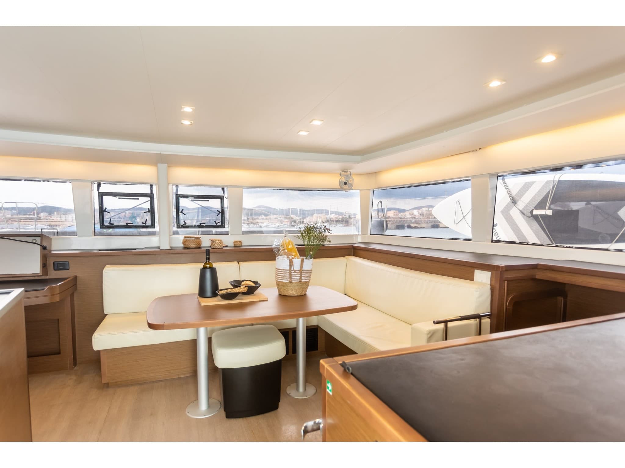 Lagoon 450 Fly MADICON – bilde 2 av 55
