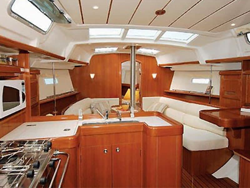 Beneteau Oceanis 373 Mirfak – bilde 4 av 6