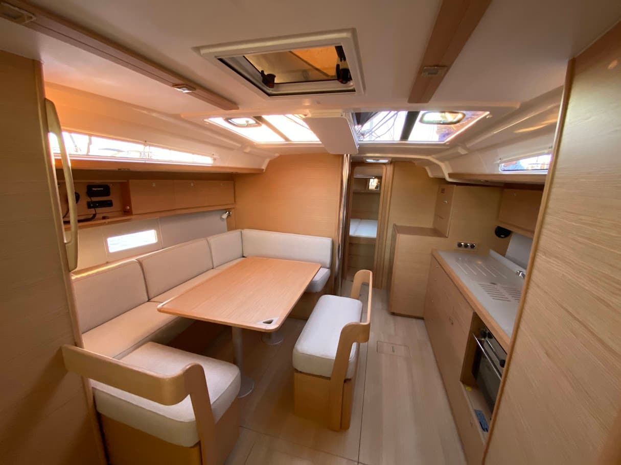 Dufour 430 Blue Moon 1 – bilde 4 av 9