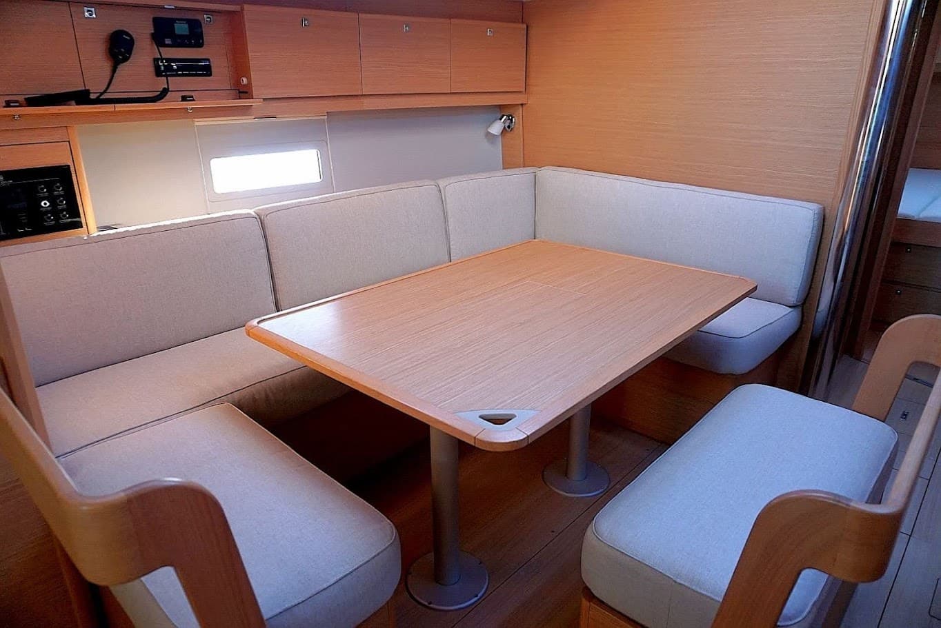 Dufour 430 Blue Moon 1 – bilde 5 av 9