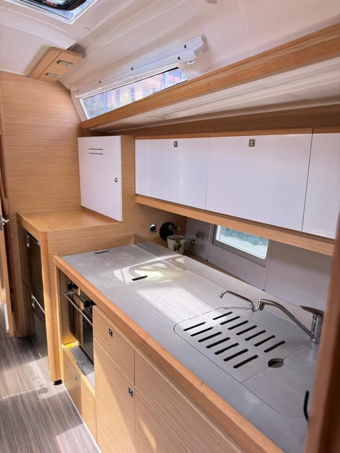 Dufour 390 Theodora – bilde 3 av 14