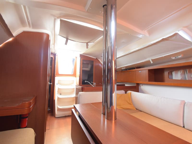 Beneteau Oceanis 34 Izar – bilde 4 av 5
