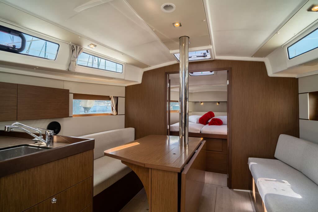 Beneteau Oceanis 38 Gabri – bilde 4 av 12