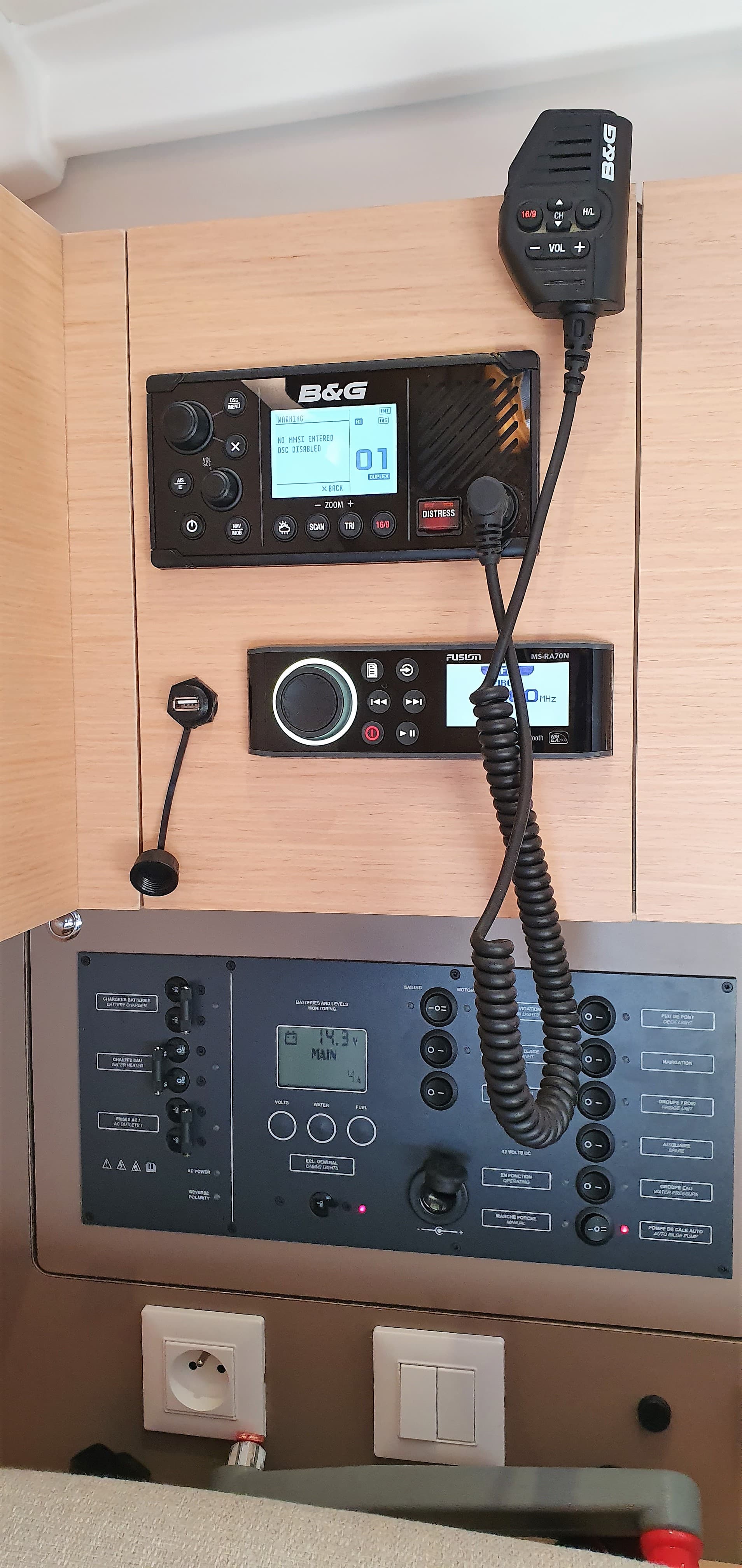 Beneteau Oceanis 38 Follia – bilde 3 av 7