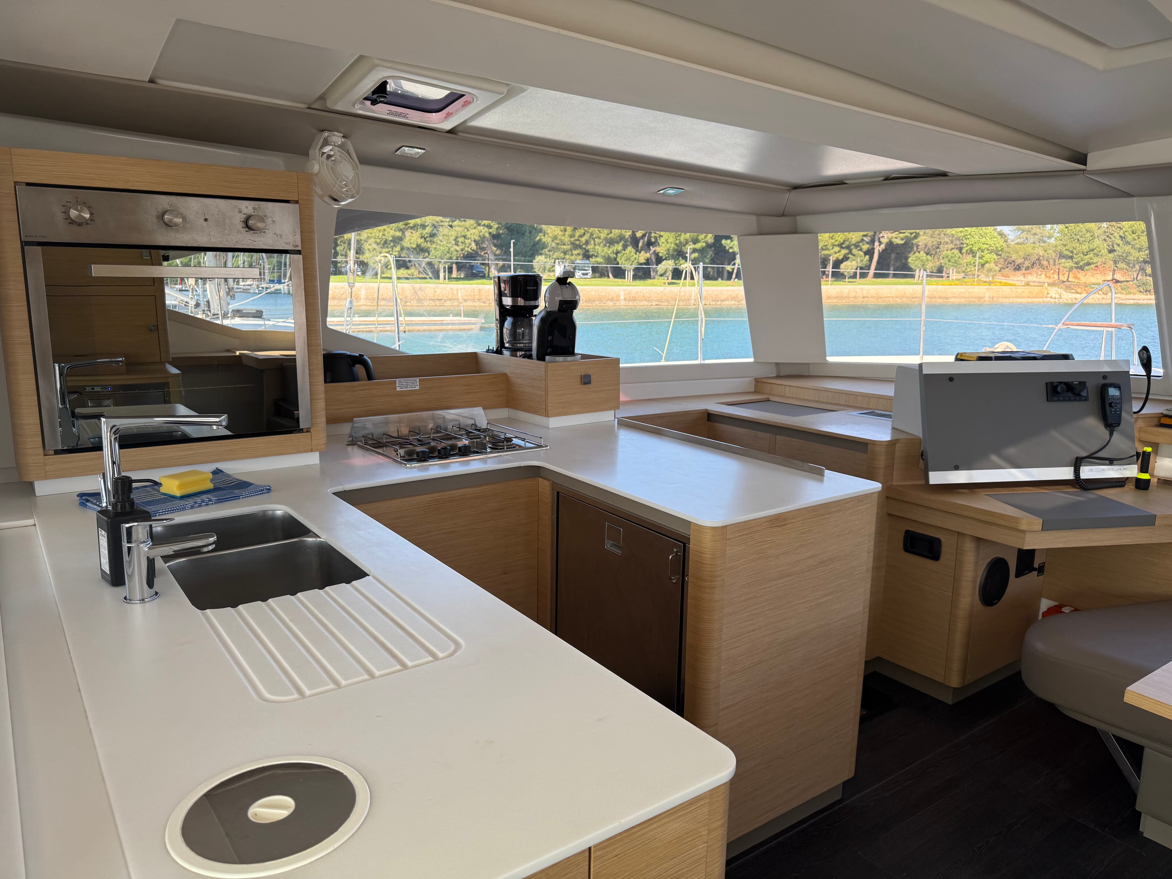 Fountaine Pajot Astréa 42 Jami – bilde 2 av 18