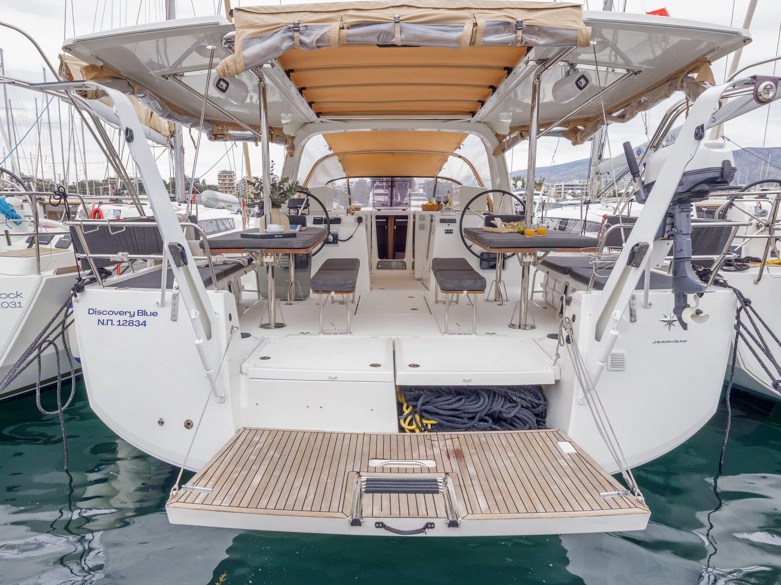 Jeanneau Sun Loft 47 DISCOVERY BLUE