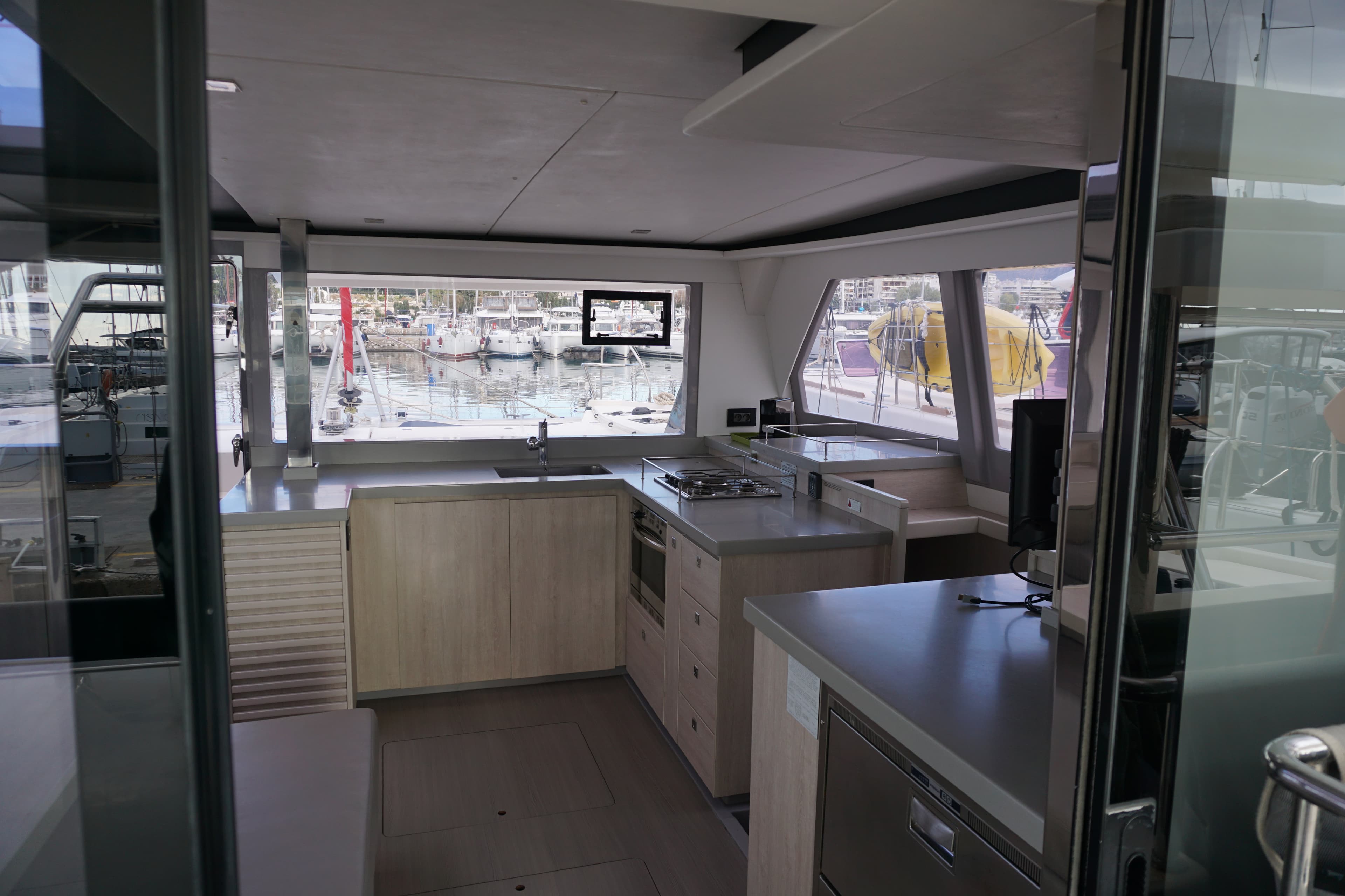 Leopard 45 Marina – bilde 2 av 36