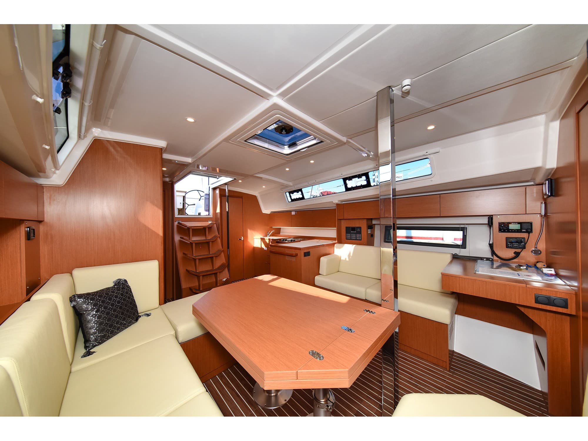 Bavaria C42 Dna – bilde 2 av 95