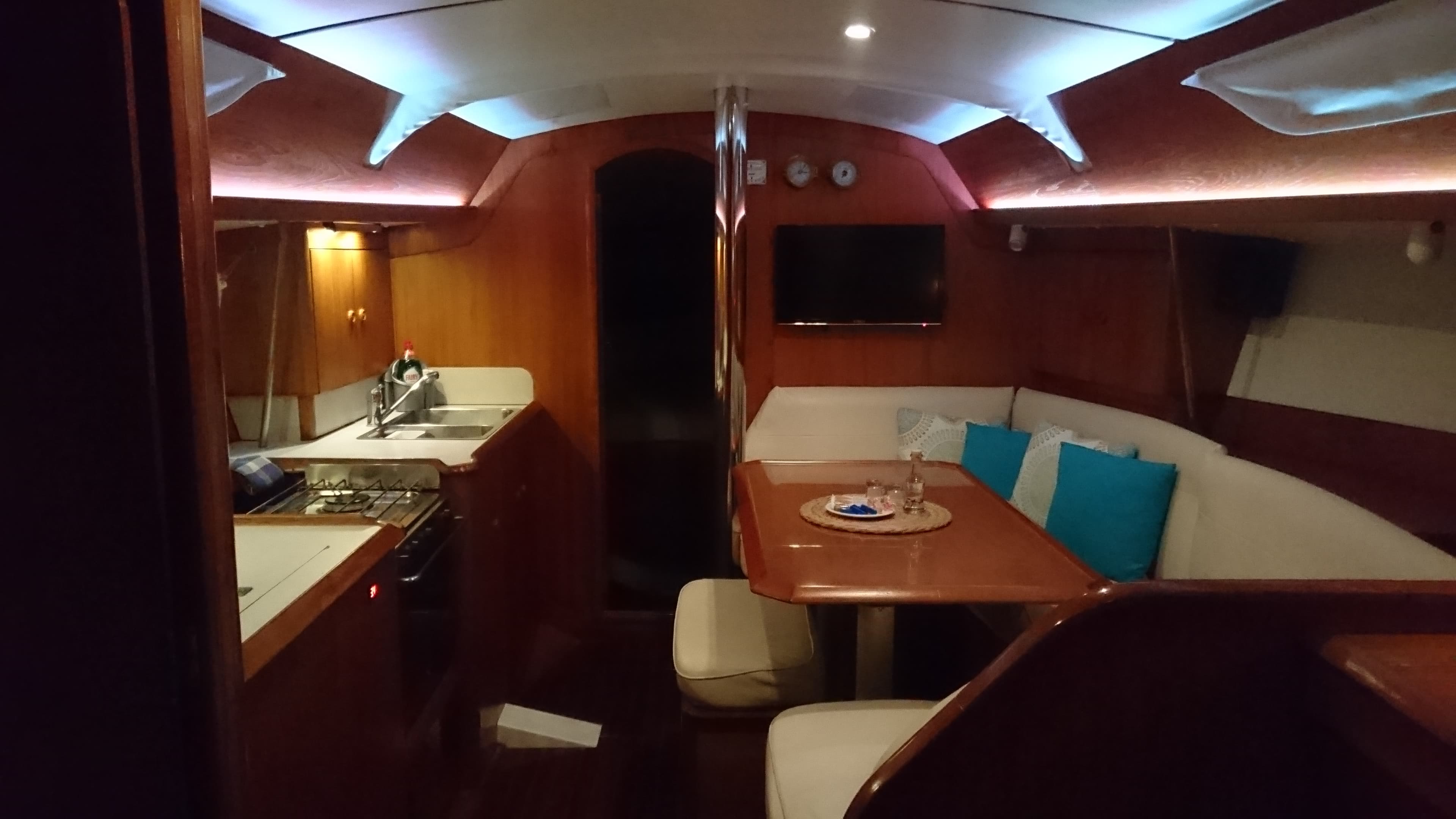 Jeanneau Sun Odyssey 36.2 Pythagoras (electric head, wind generator) – bilde 4 av 17