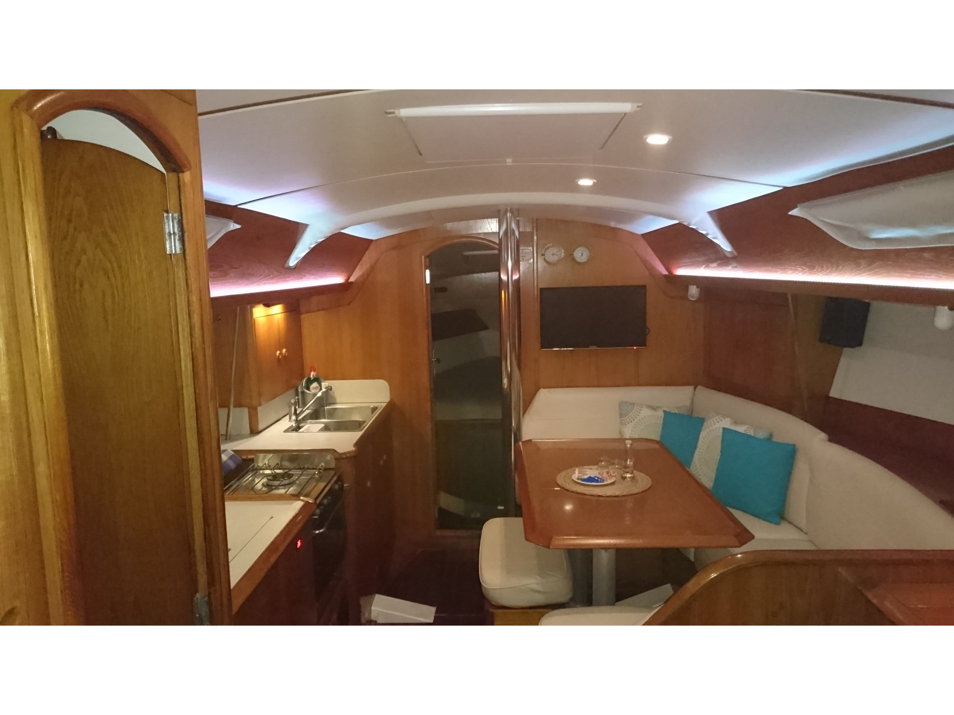 Jeanneau Sun Odyssey 36.2 Pythagoras (electric head, wind generator) – bilde 3 av 17