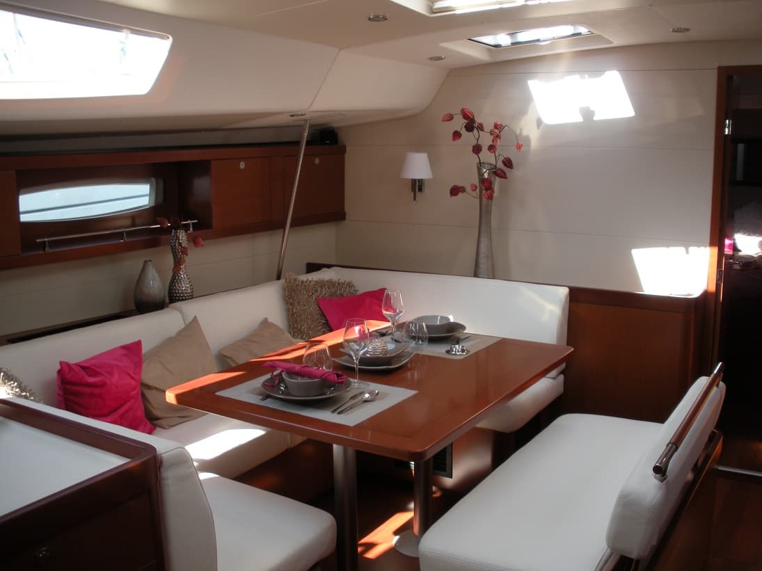 Beneteau Oceanis 54 Altais – bilde 2 av 8