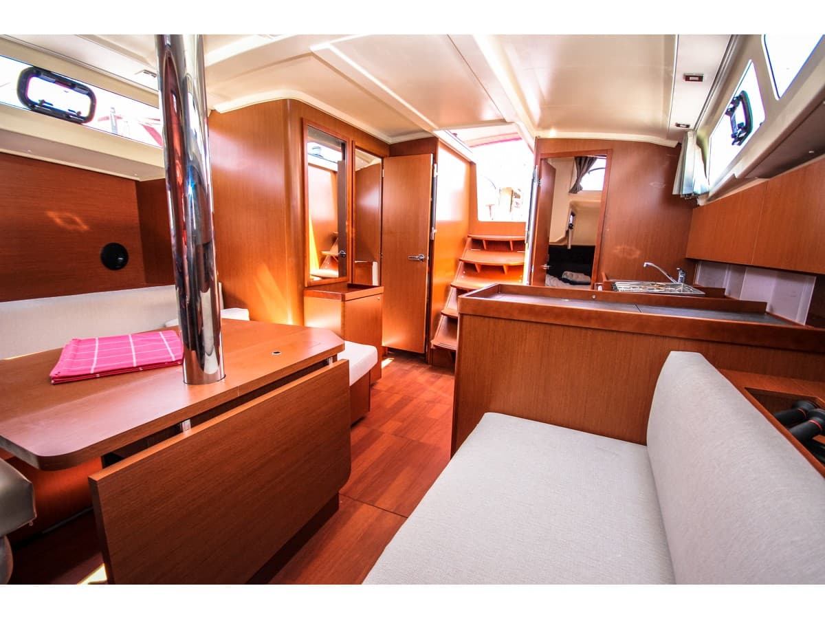 Beneteau Oceanis 41.1 PORTERUSA – bilde 2 av 12