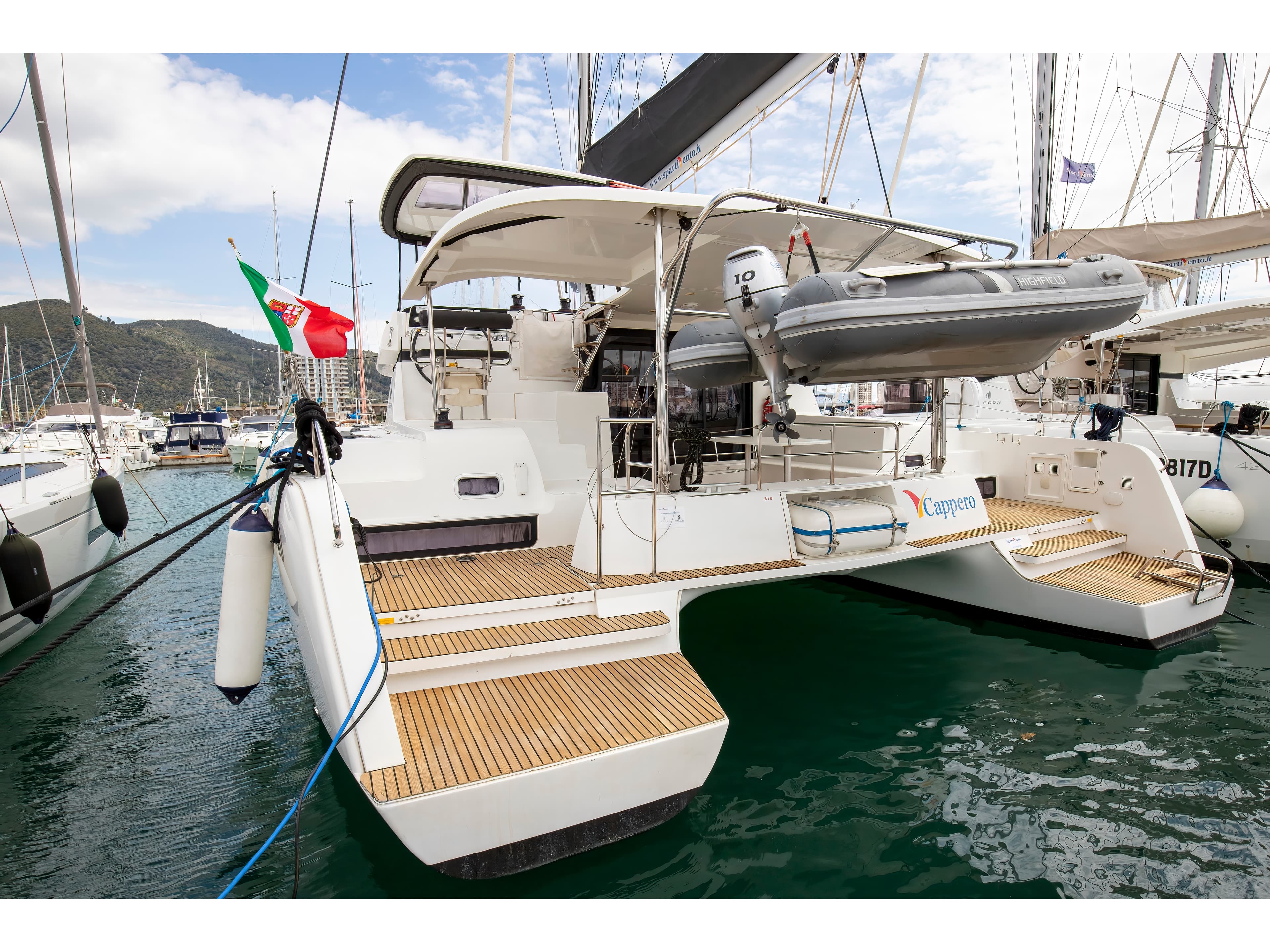Lagoon 42 Cappero - Standard line