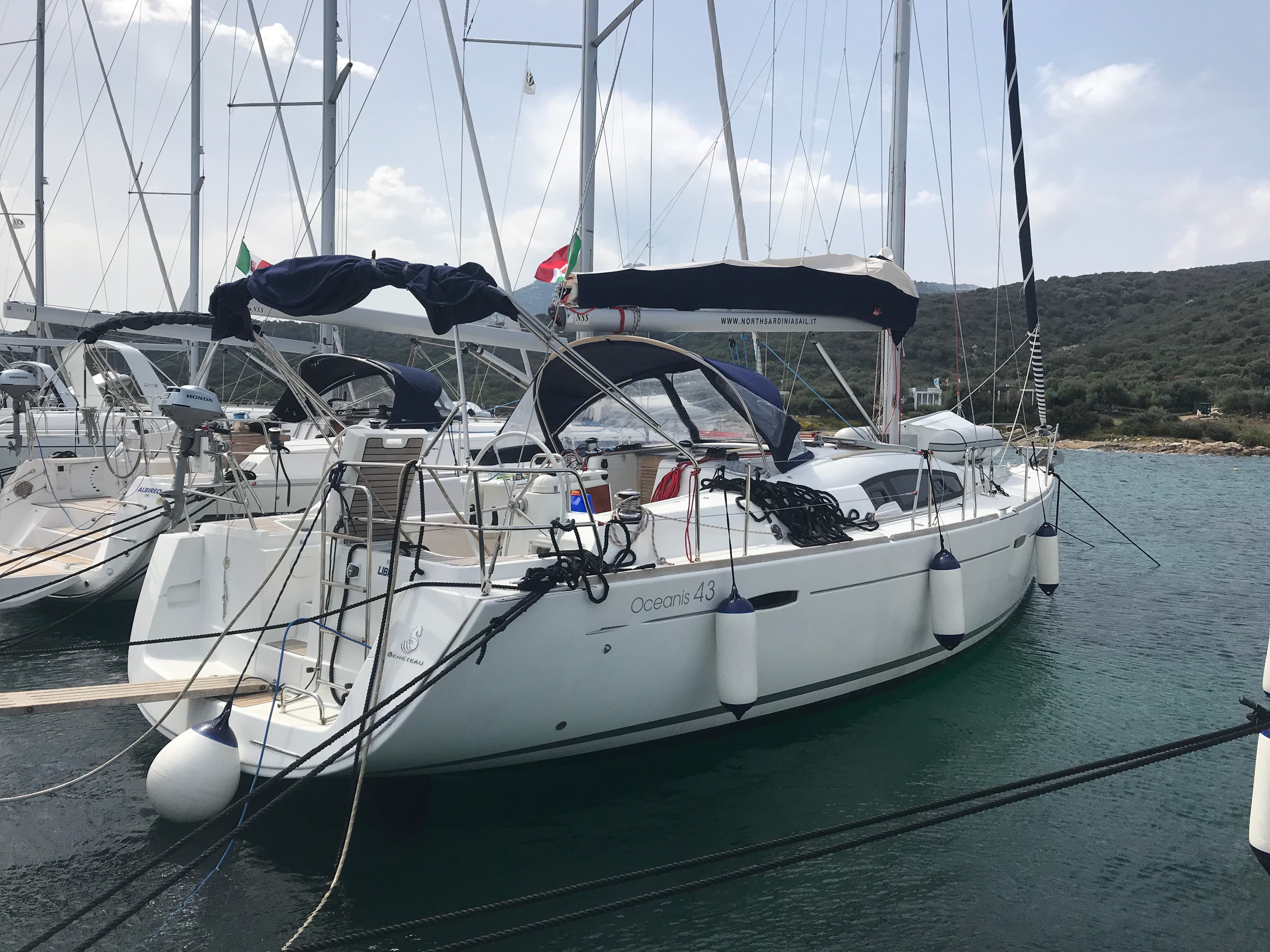 Beneteau Oceanis 43 Libra – bilde 2 av 17