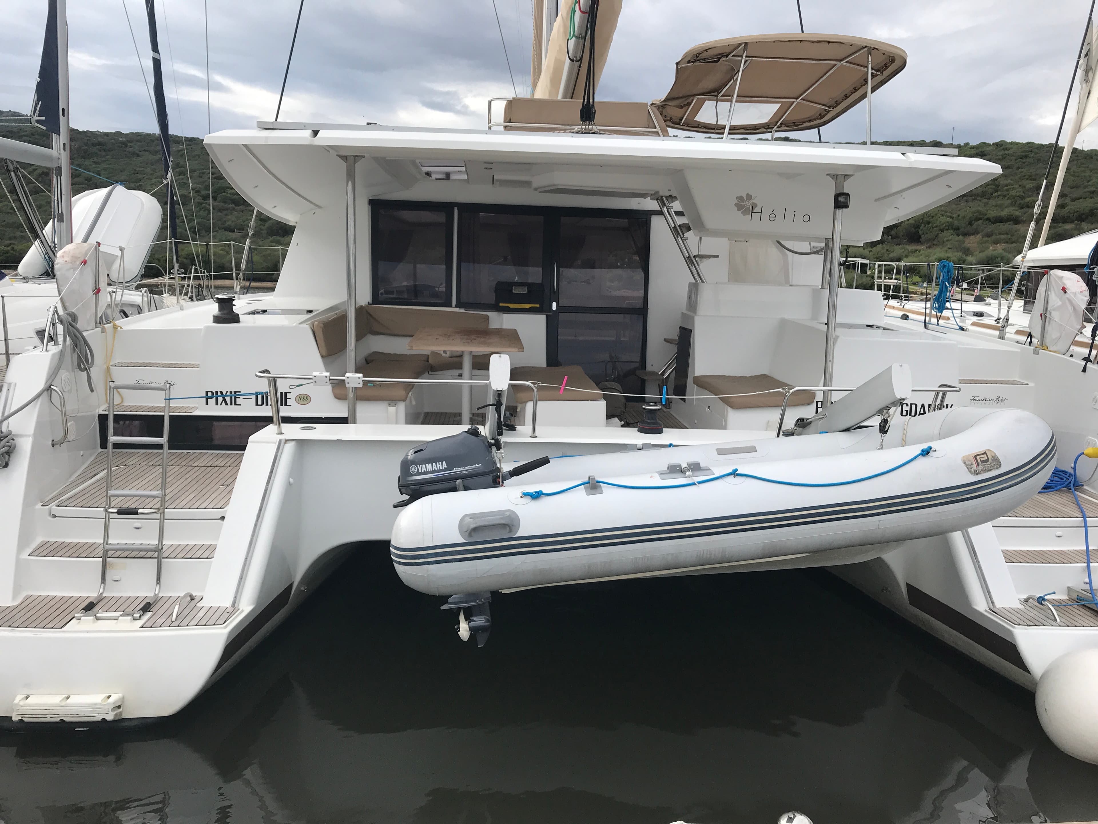 Fountaine Pajot Helia 44 Pixie Dixie