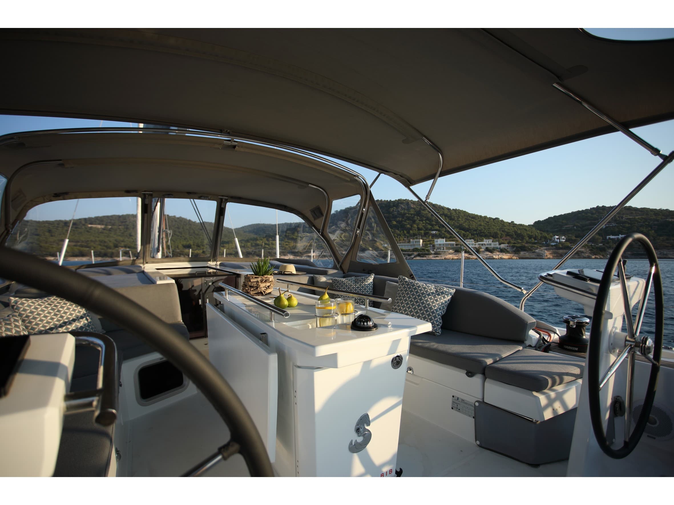Beneteau Oceanis 51.1 Premium + – bilde 2 av 24
