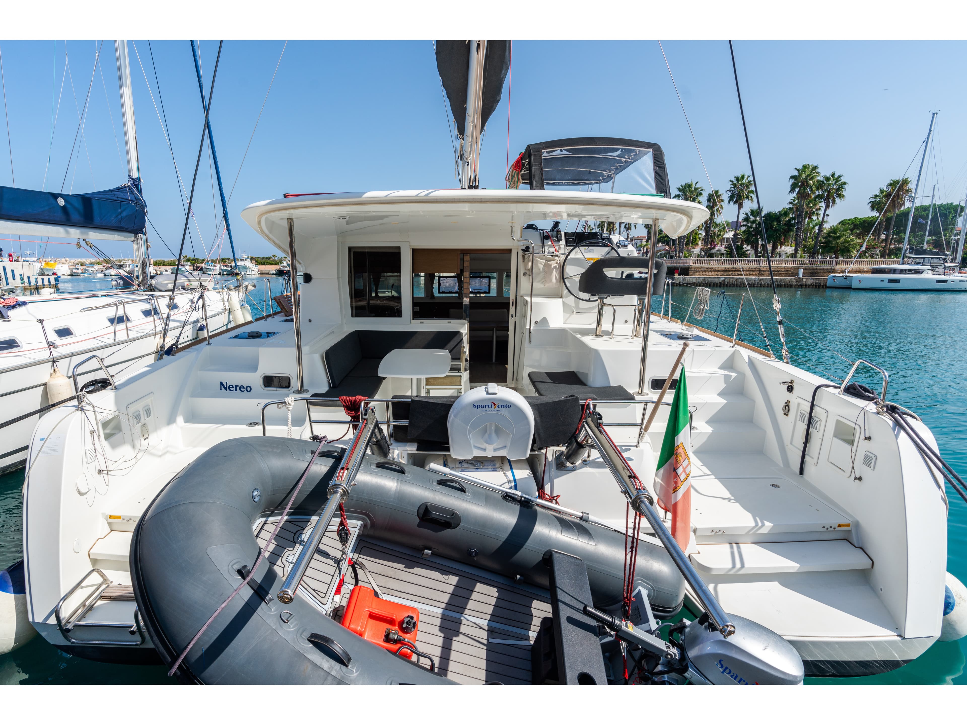 Lagoon 40 Nereo - Standard line