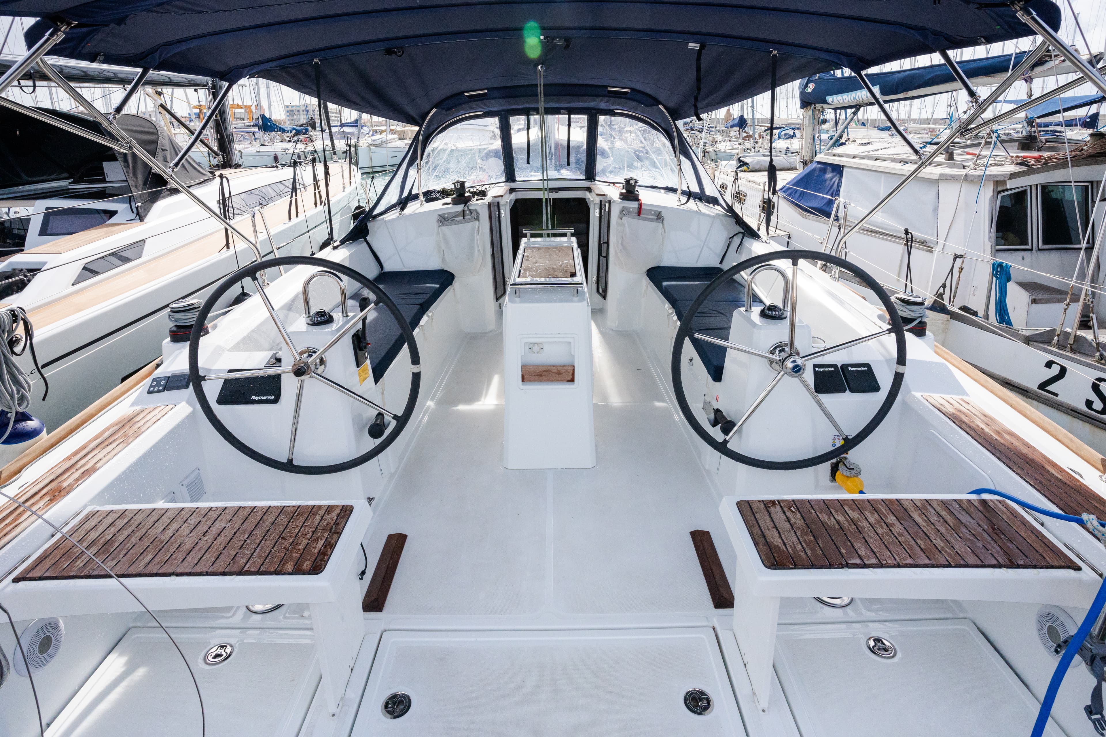 Beneteau Oceanis 38.1 Meli - Comfort line – bilde 2 av 28