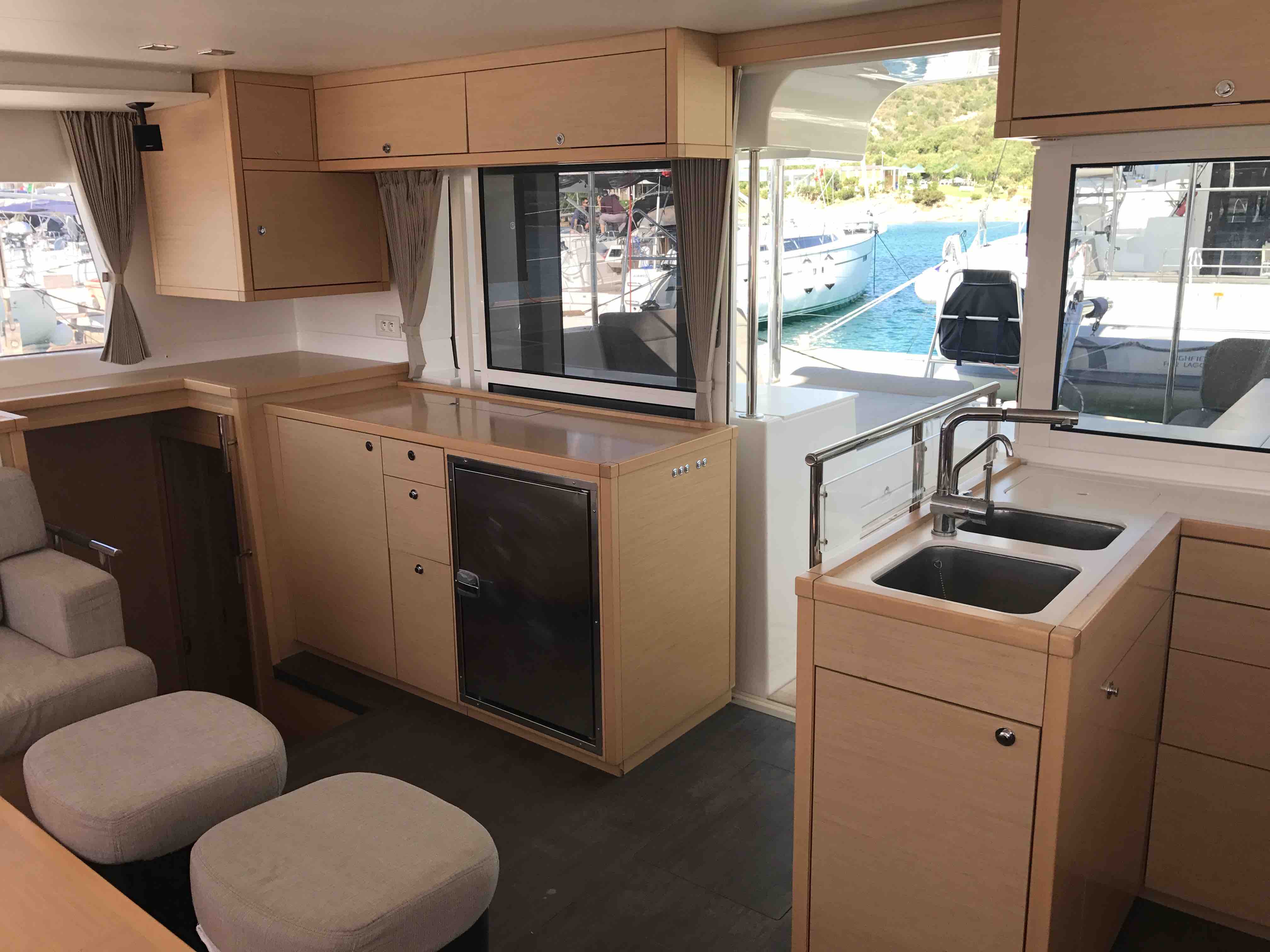 Lagoon 450 Fly Dugongo – bilde 5 av 11