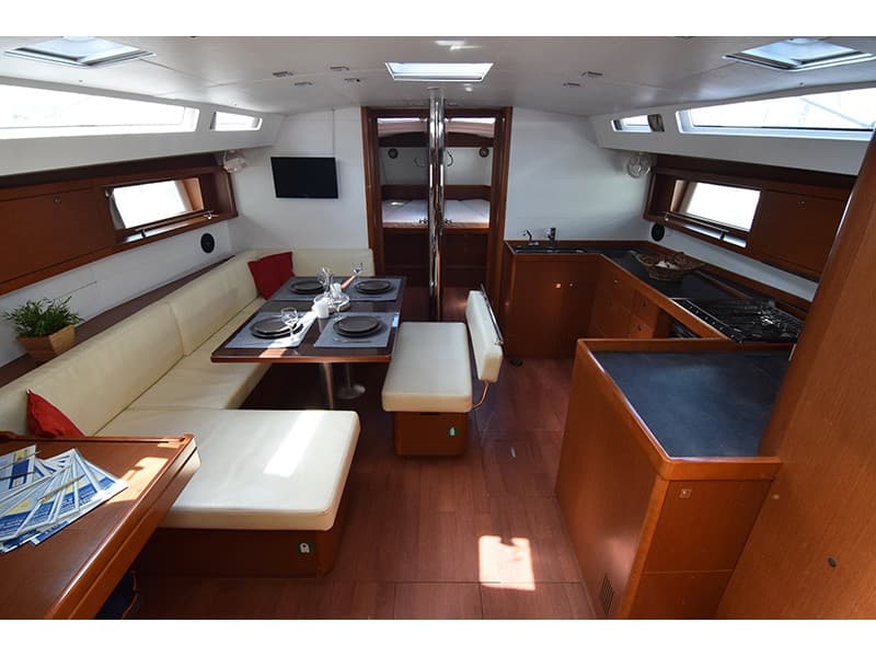 Beneteau Oceanis 48 Butterfly (A/C - Generator - 12 pax) – bilde 4 av 20