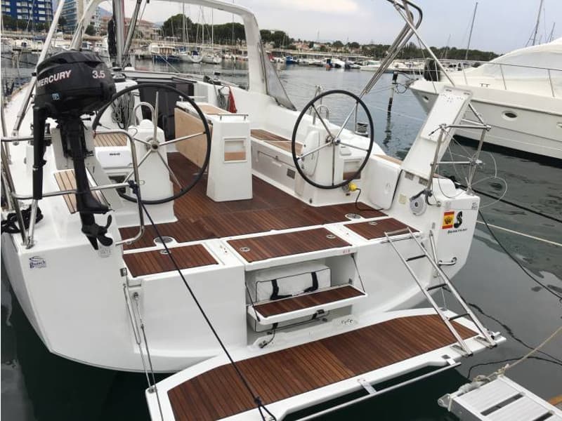 Beneteau Oceanis 38 Lisis – bilde 2 av 11