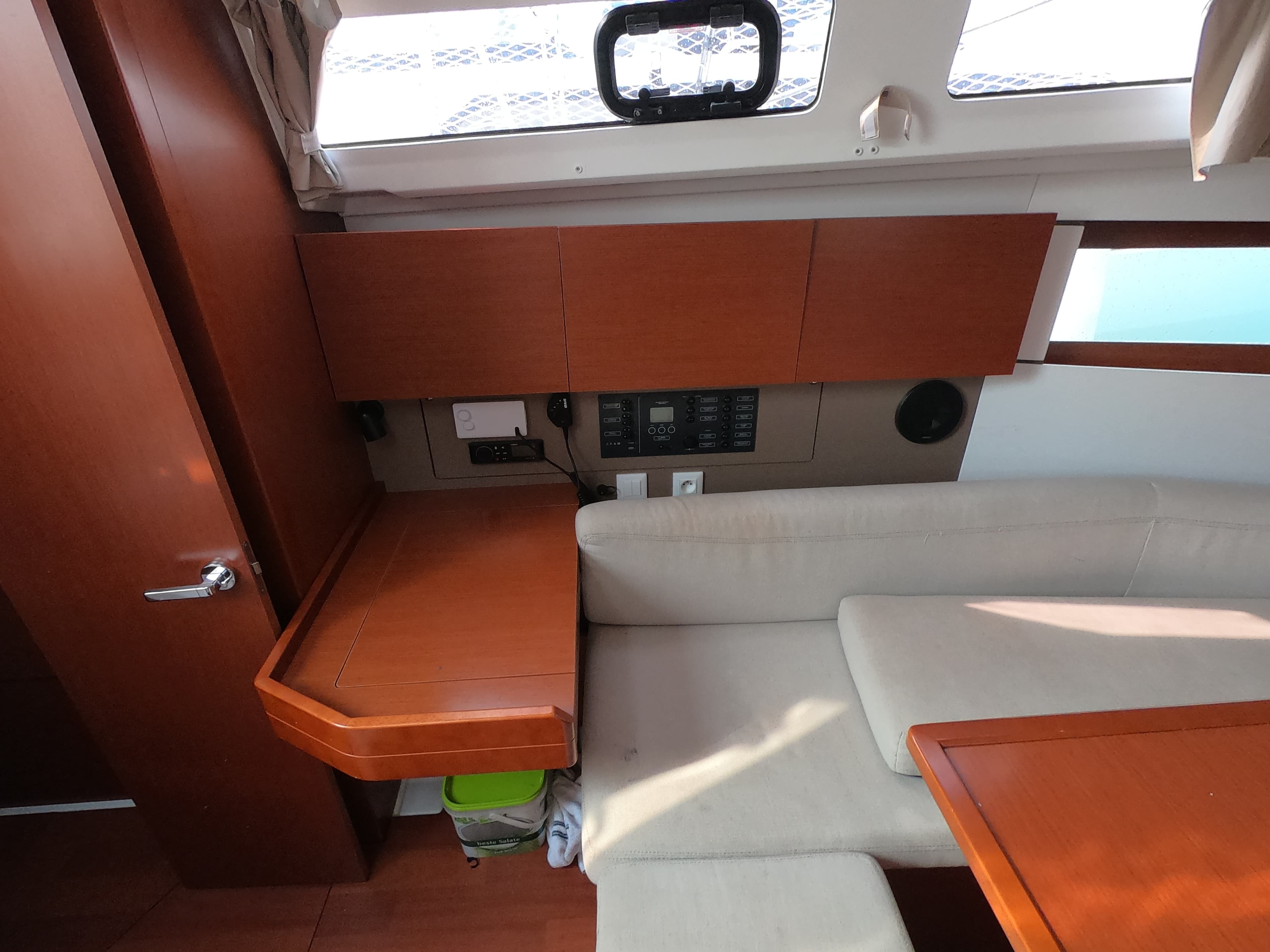 Beneteau Oceanis 35.1 Abeona – bilde 5 av 14