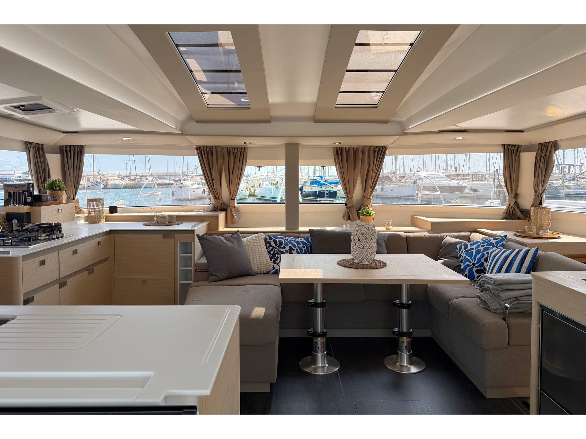 Fountaine Pajot Elba 45 Yara – bilde 2 av 3