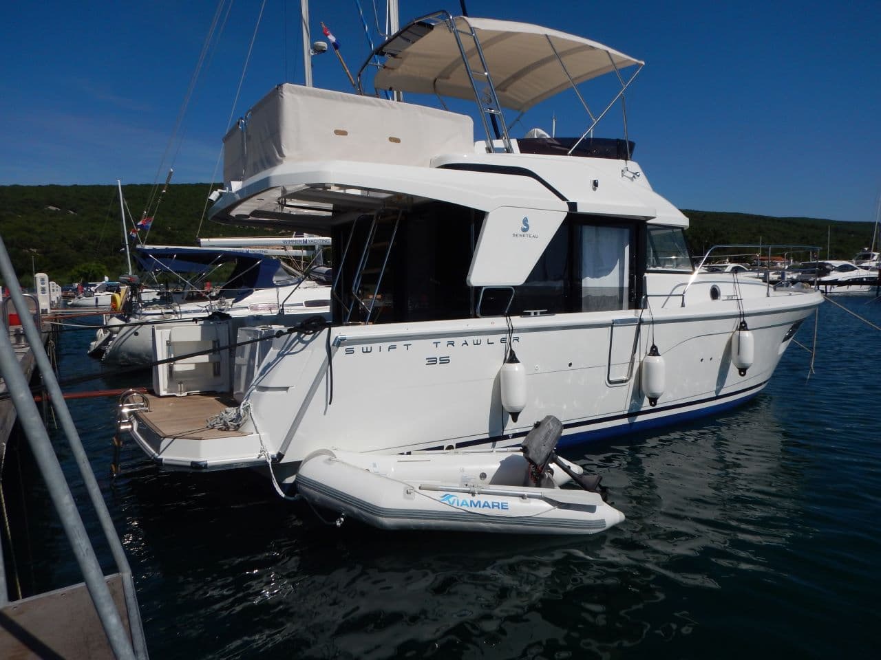 Beneteau Swift Trawler 35 KAYCI