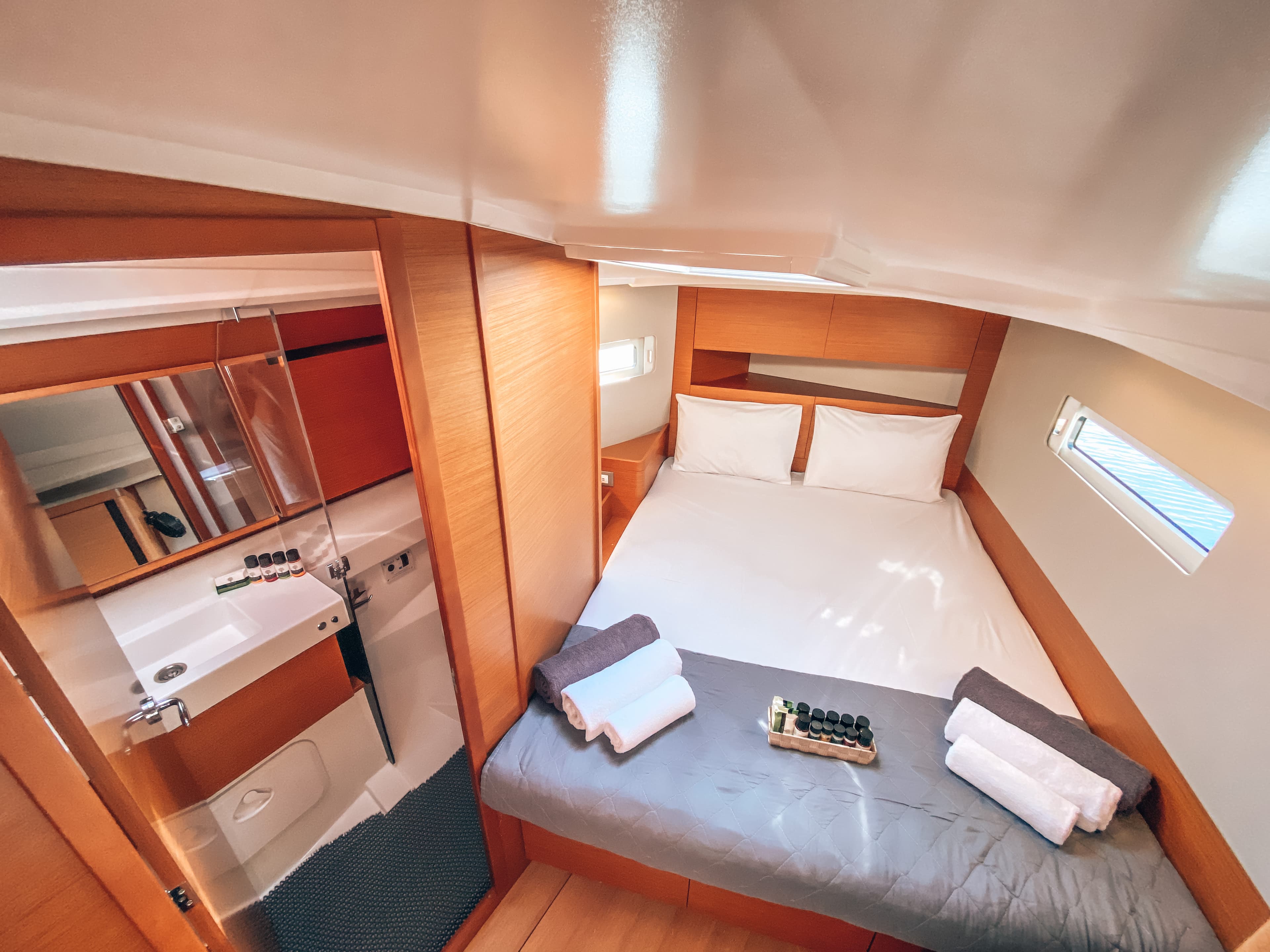 Jeanneau Sun Odyssey 410 Aquaholic – bilde 2 av 15