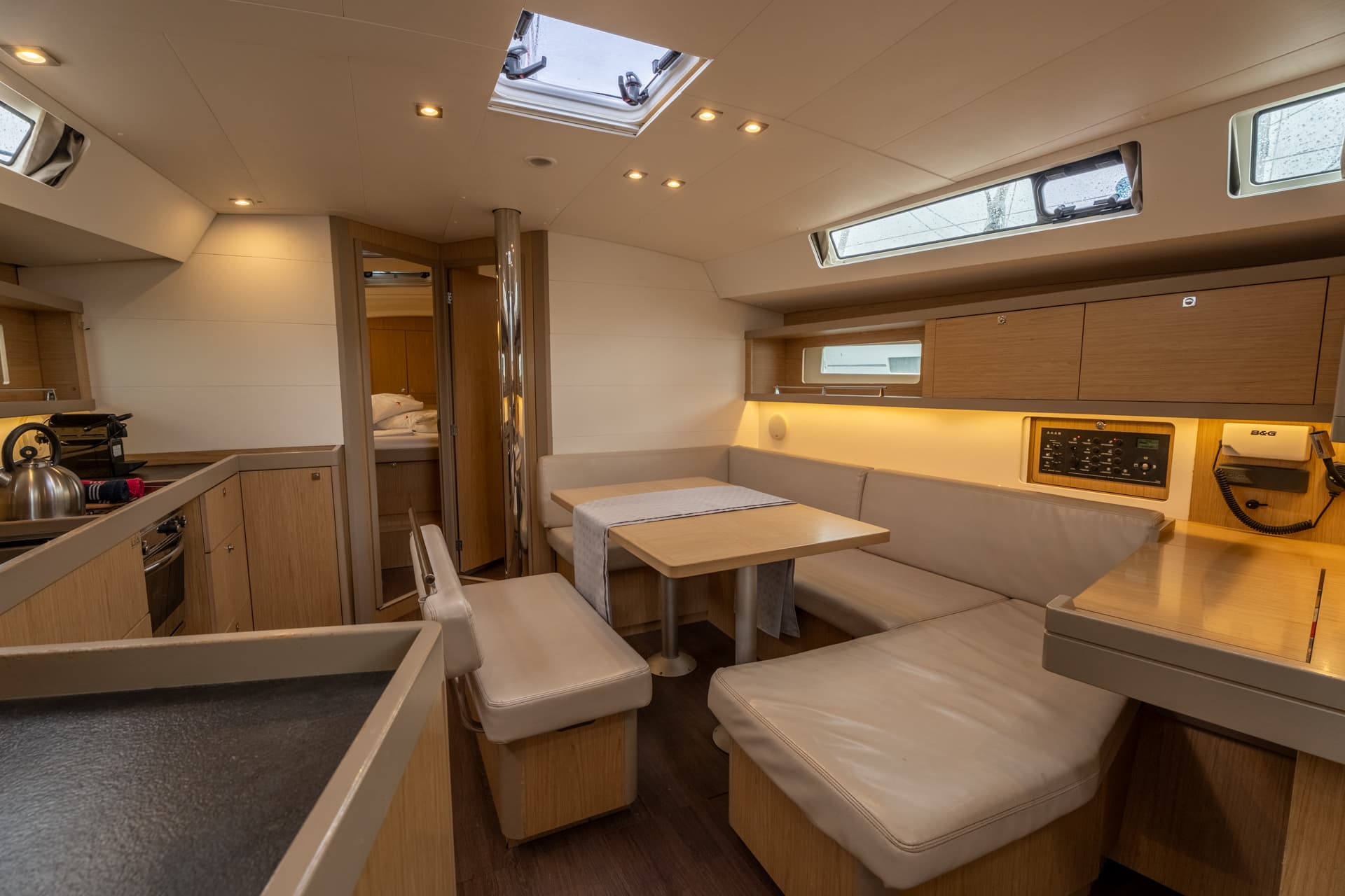 Beneteau Oceanis 45 Asteria - Standard line – bilde 3 av 25