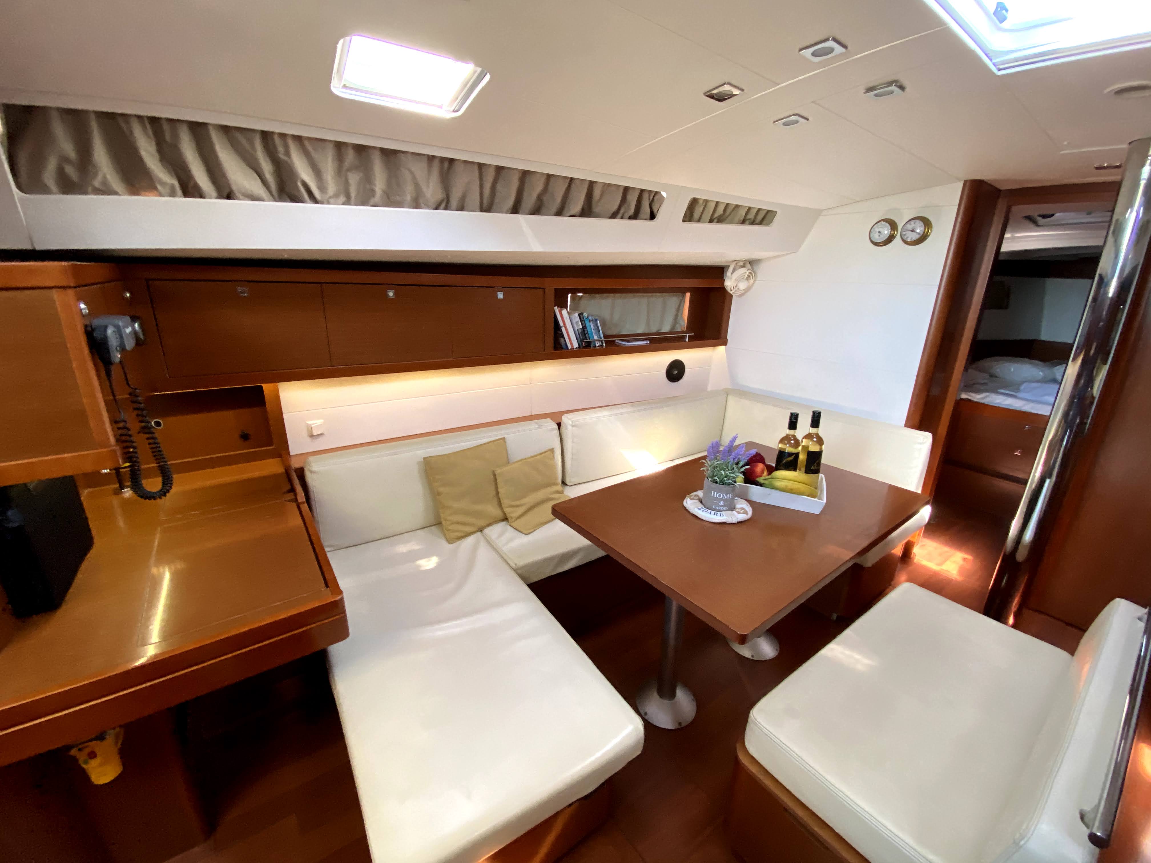 Beneteau Oceanis 48 Melina – bilde 4 av 10