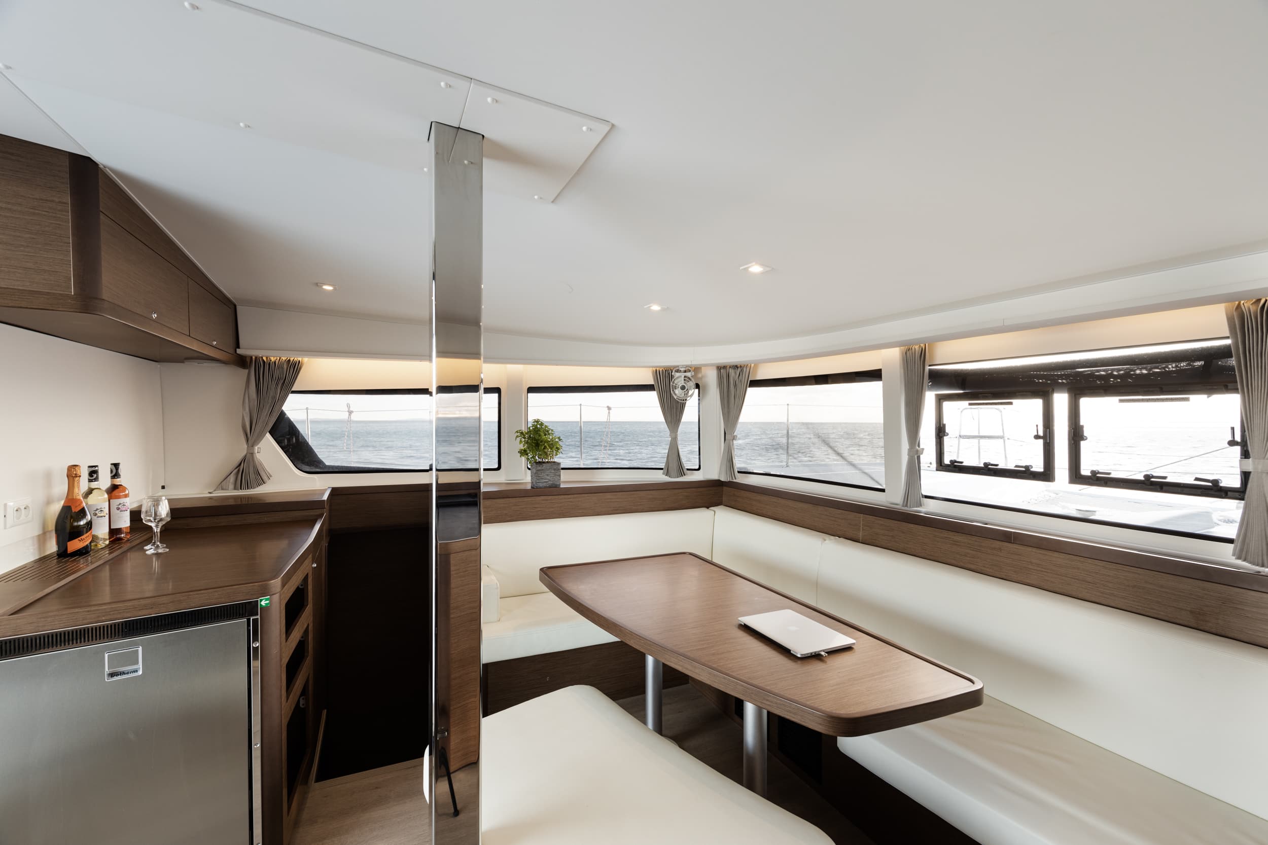Lagoon 42 Notorious – bilde 2 av 18