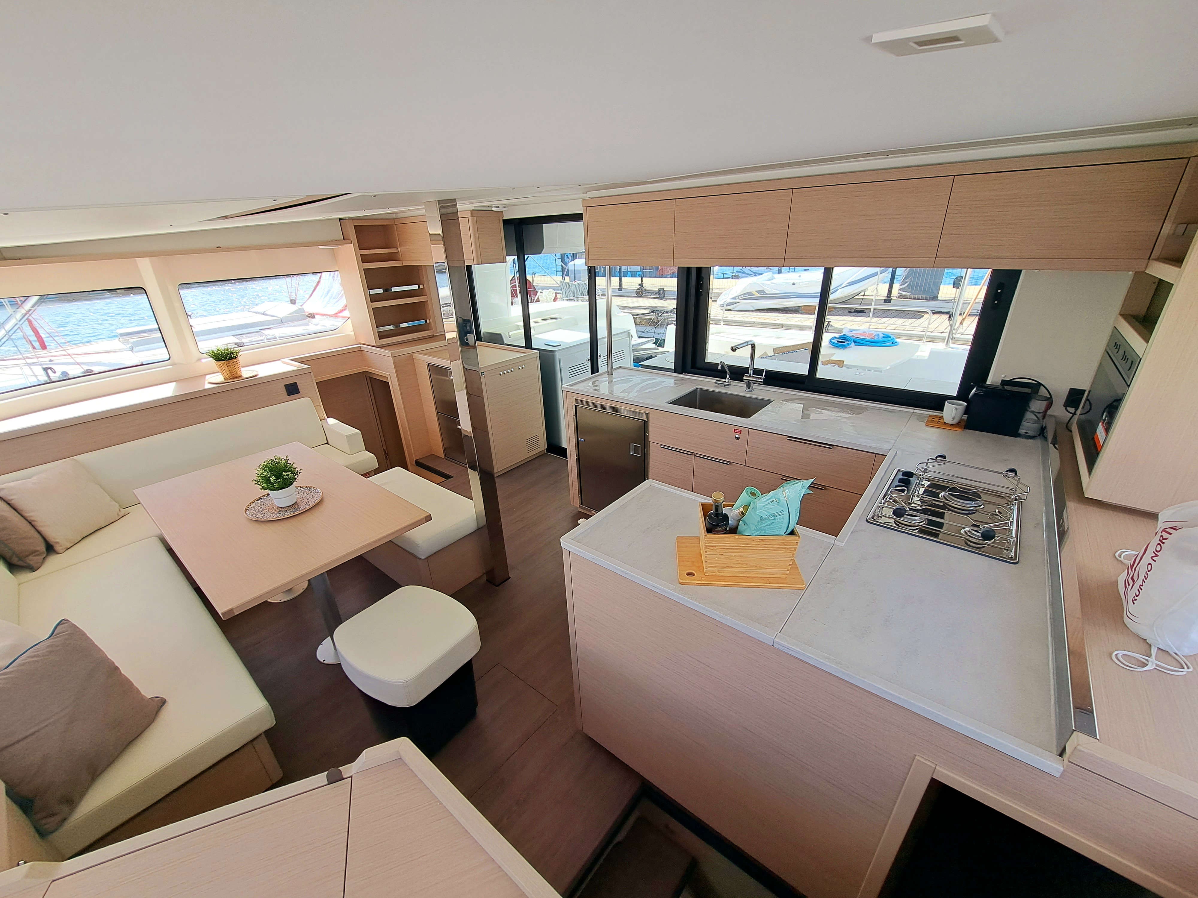 Lagoon 46 SILVER ELLI – bilde 4 av 23