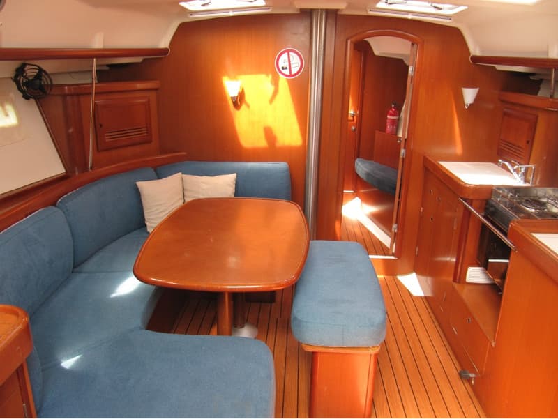 Beneteau Oceanis 393 Mare – bilde 5 av 12