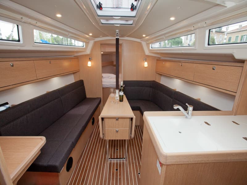 Bavaria Cruiser 34 Style Aston – bilde 2 av 21