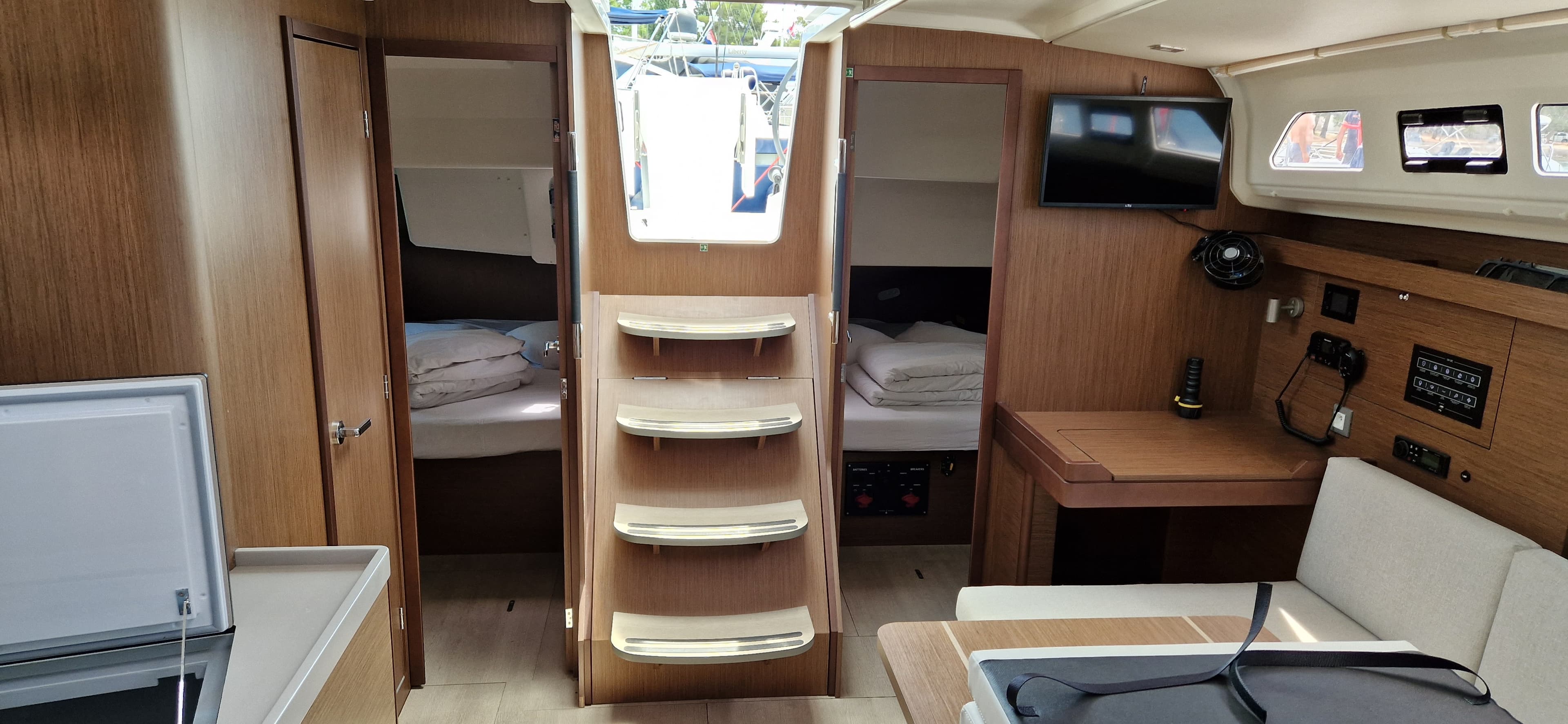 Beneteau Oceanis 40.1 Sali – bilde 5 av 18