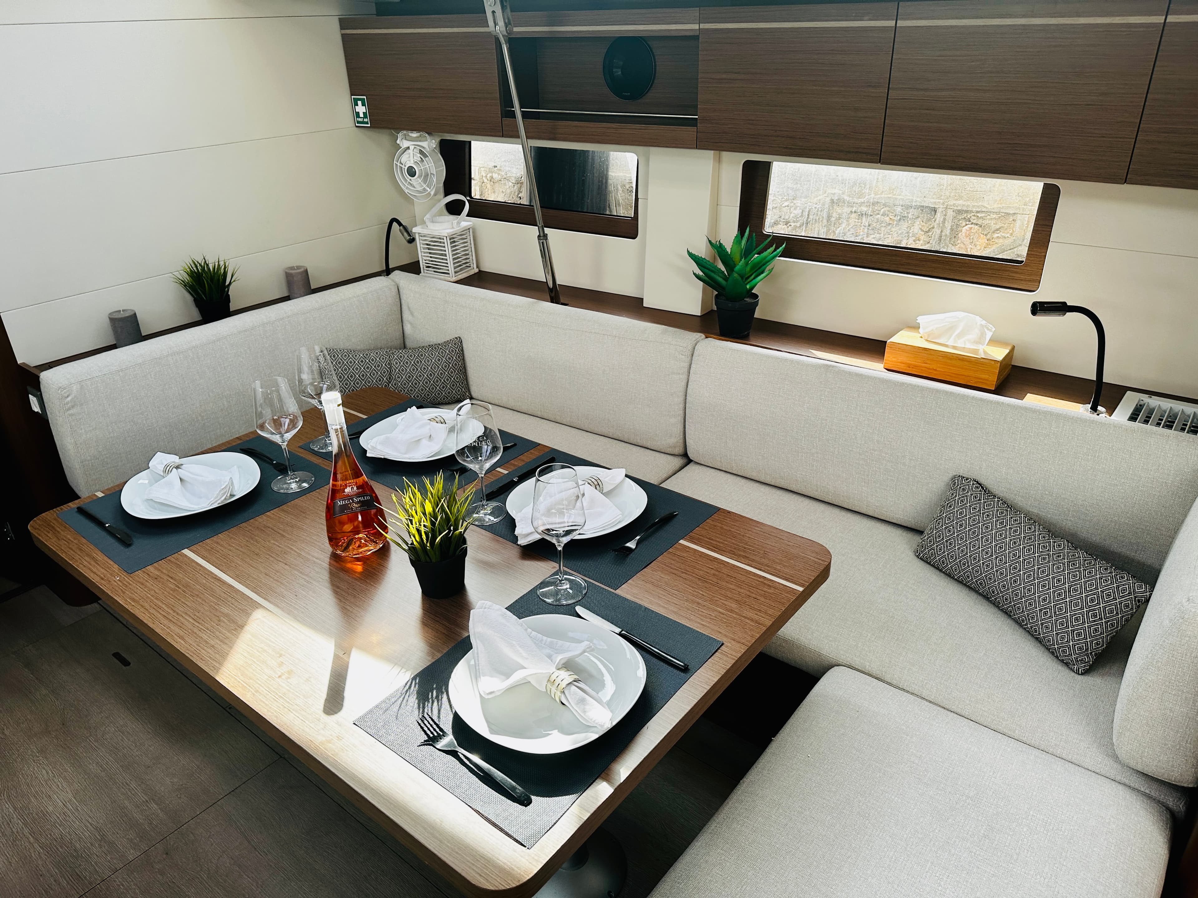 Beneteau Oceanis 51.1 – bilde 4 av 15