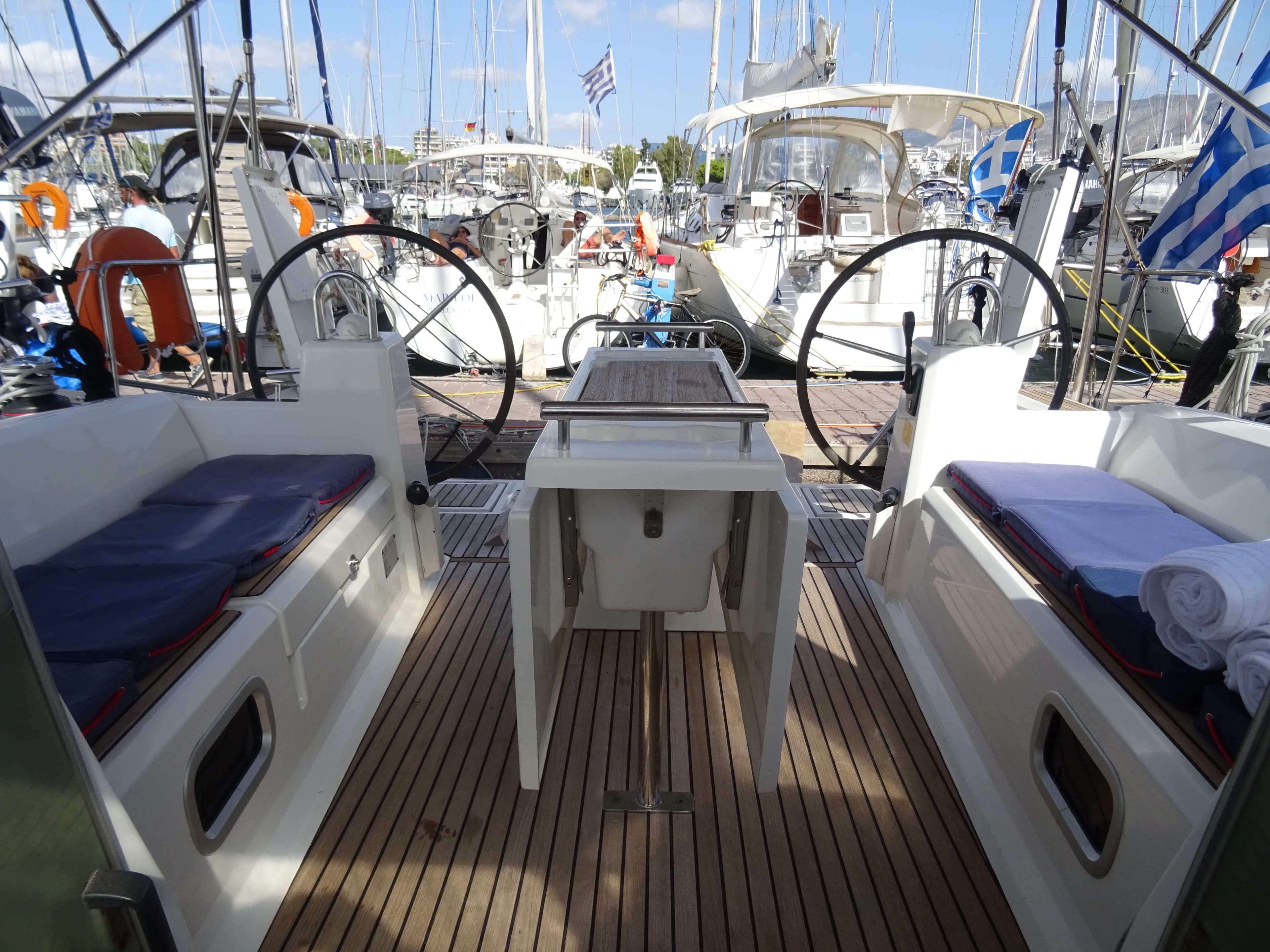 Beneteau Oceanis 38 Karavas – bilde 3 av 9