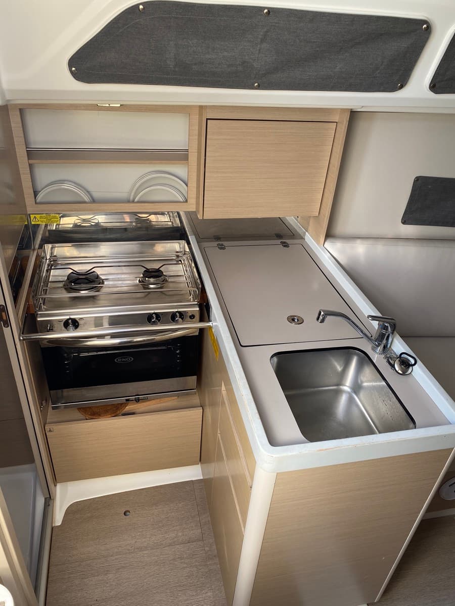 Beneteau Oceanis 30.1 Carina – bilde 4 av 11