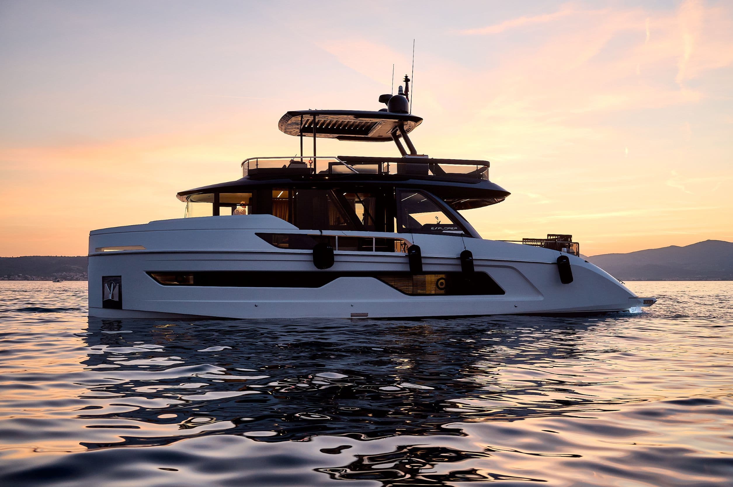 Explorer 62 Premium + – bilde 2 av 24