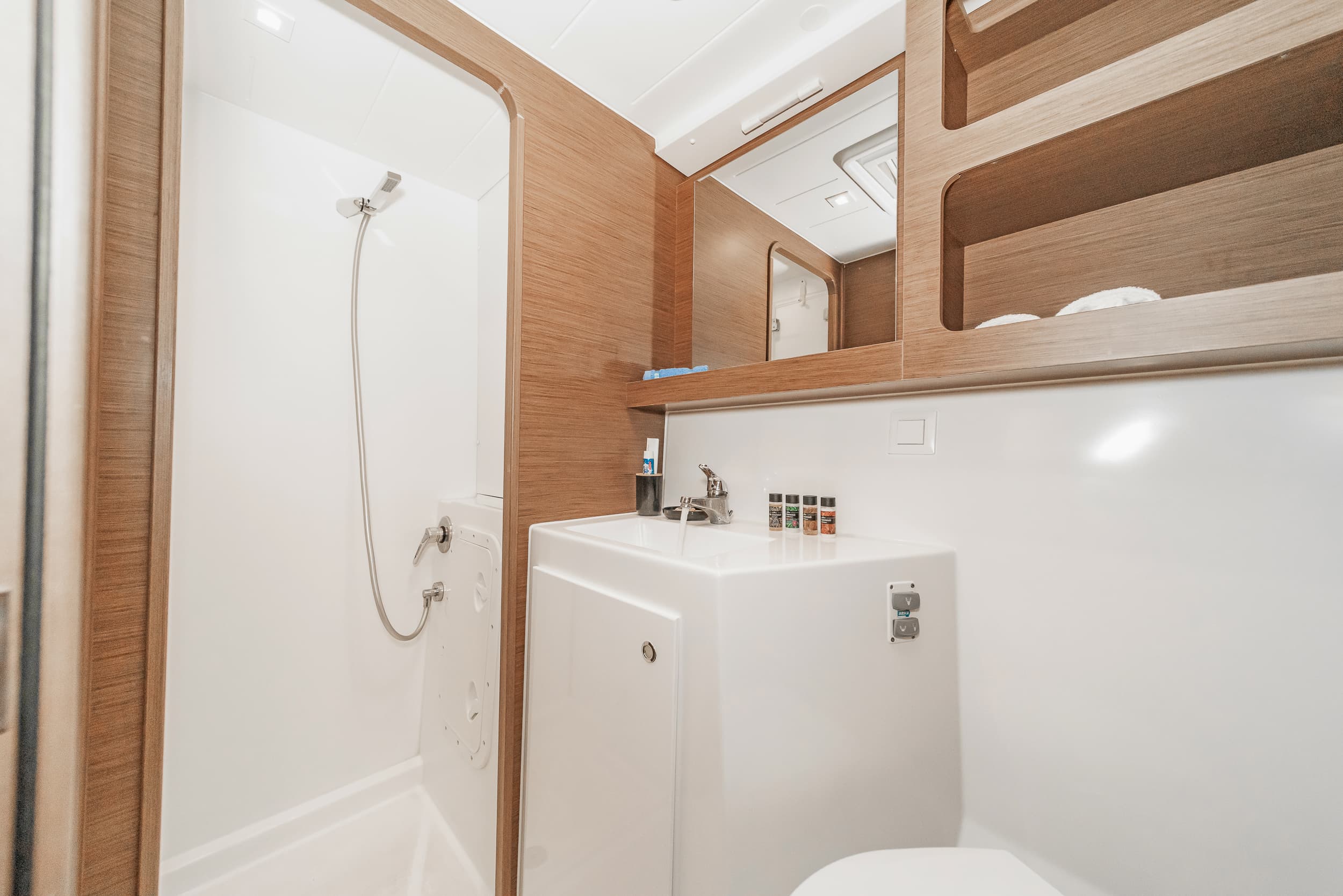 Lagoon 42 Equilibrium – bilde 5 av 28