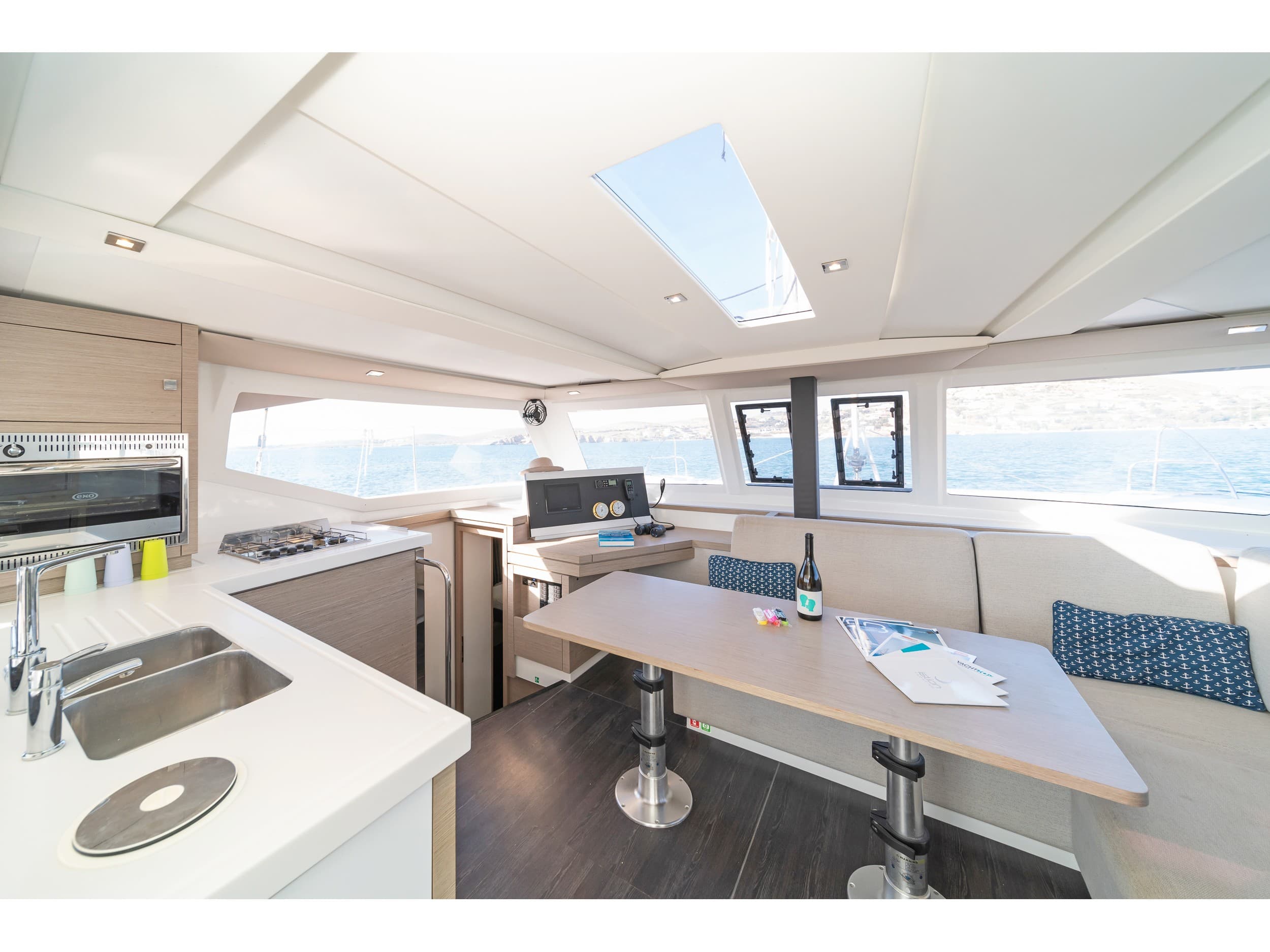 Fountaine Pajot Lucia 40 E.S. II – bilde 2 av 3
