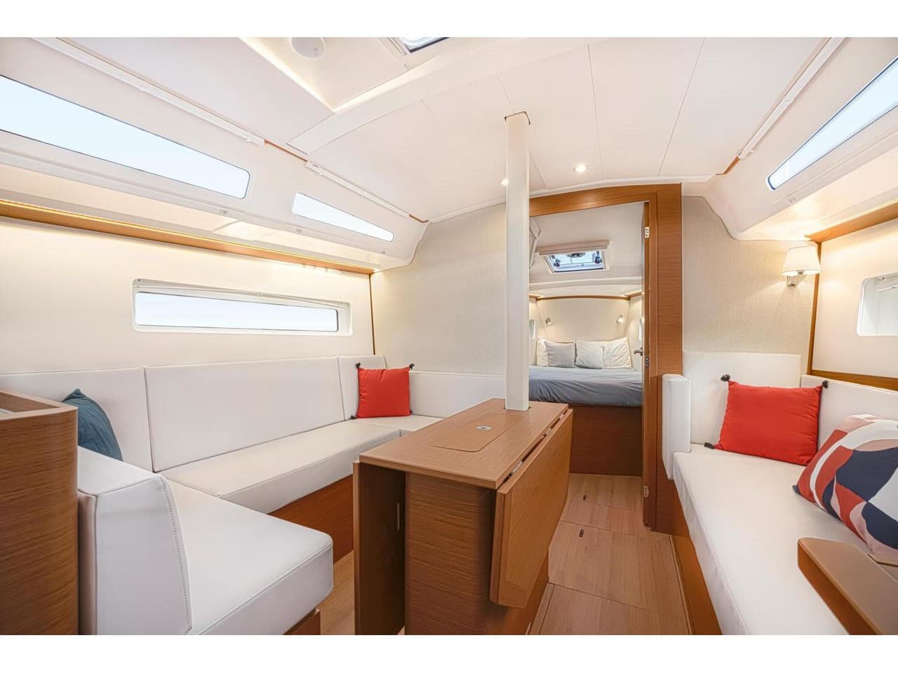Jeanneau Sun Odyssey 380 Giulietta e Romeo - Comfort line – bilde 2 av 3