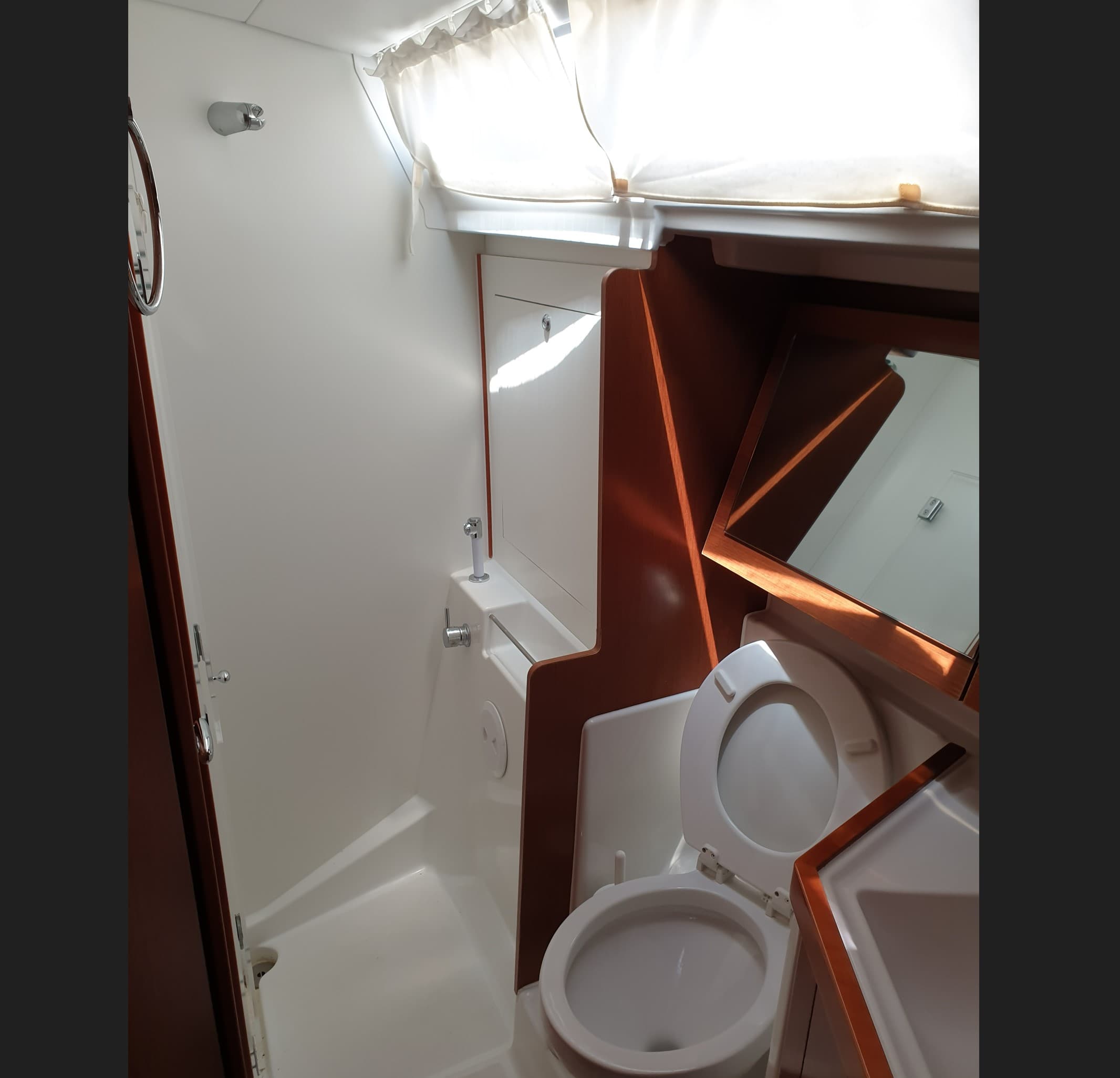 Beneteau Oceanis 41 ECSTASEA – bilde 4 av 6