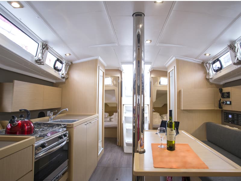 Beneteau Oceanis 38.1 Bellagio – bilde 2 av 3