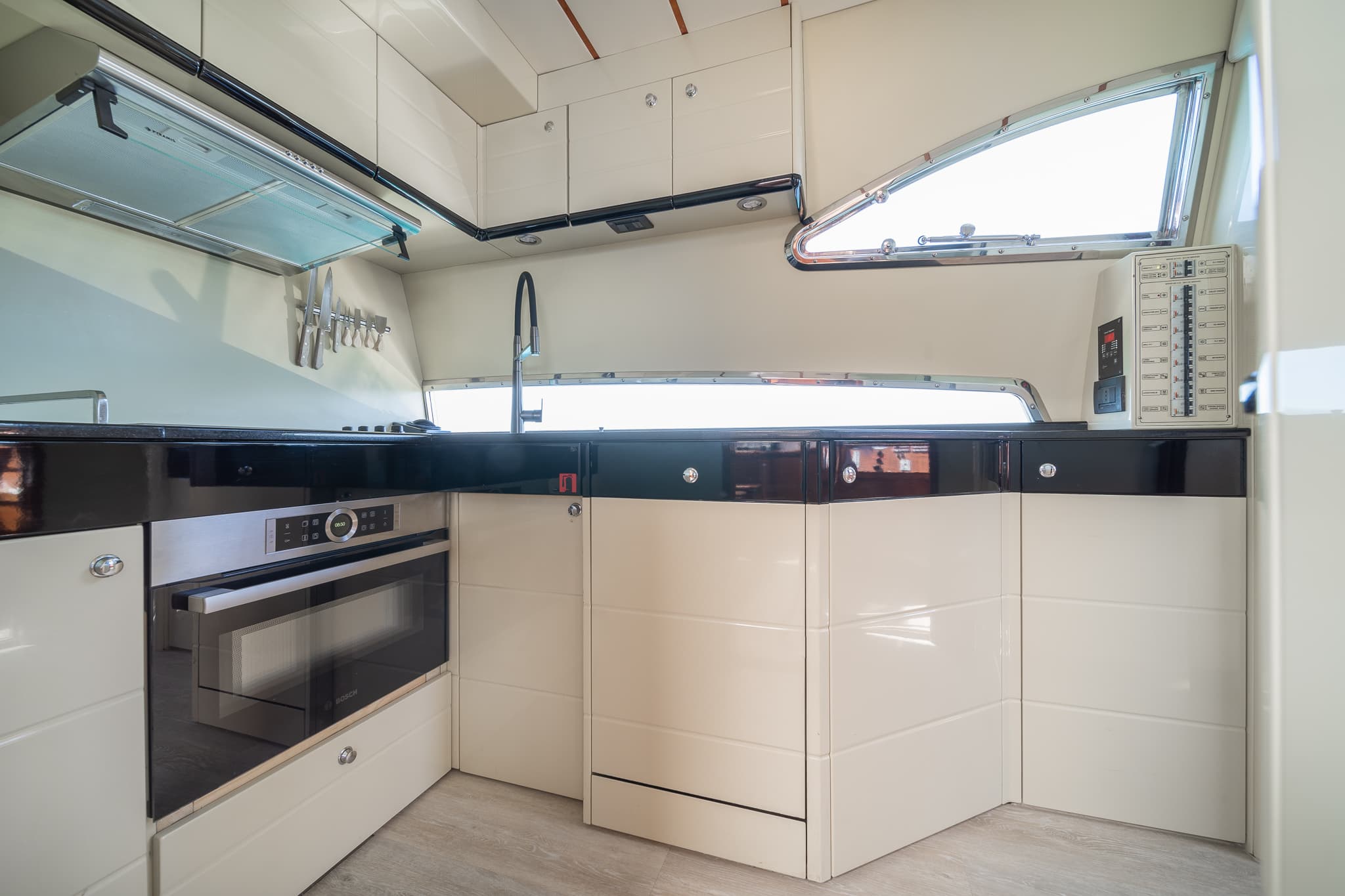 Ferretti 68 SIMPLY BRILLIANT – bilde 4 av 16