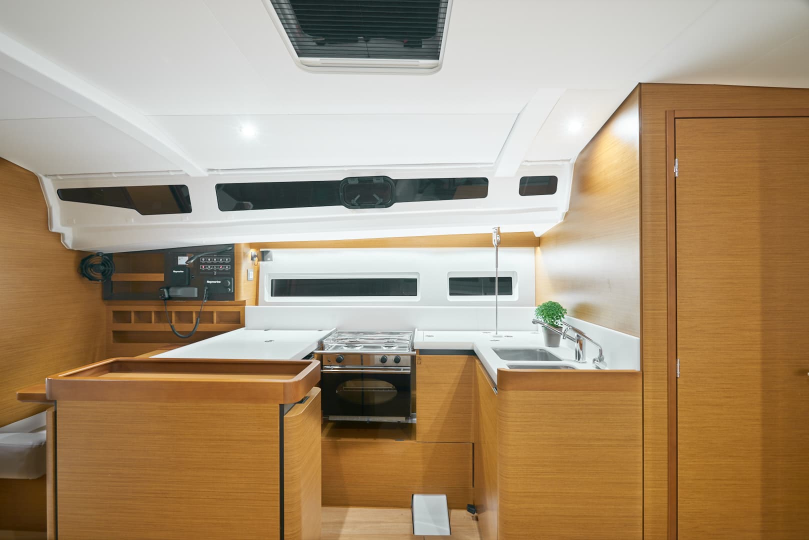 Jeanneau Sun Odyssey 440 Nymeria – bilde 4 av 31