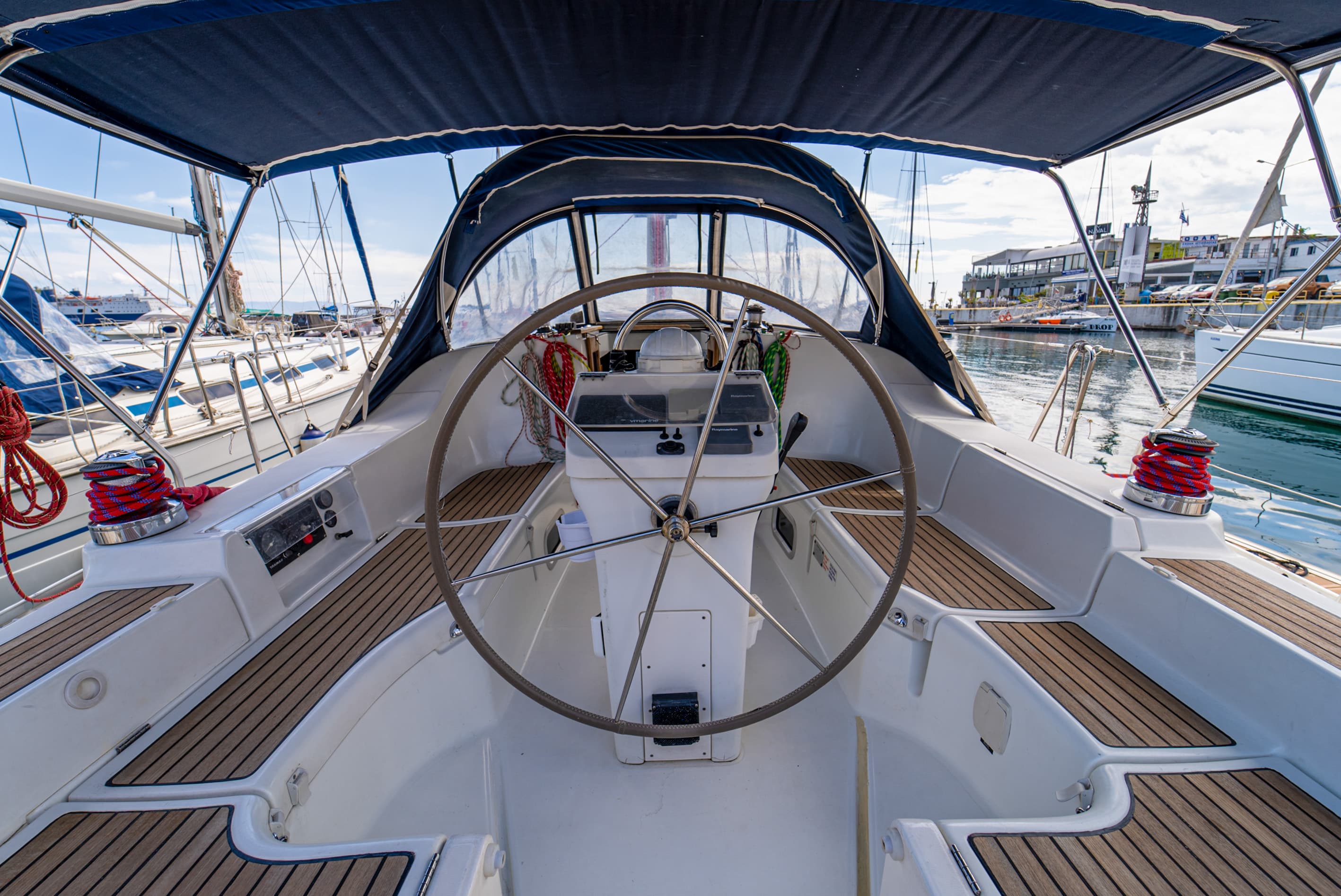 Beneteau Oceanis 393 Aeolian Too (Solar, heating, Plotter) – bilde 2 av 14